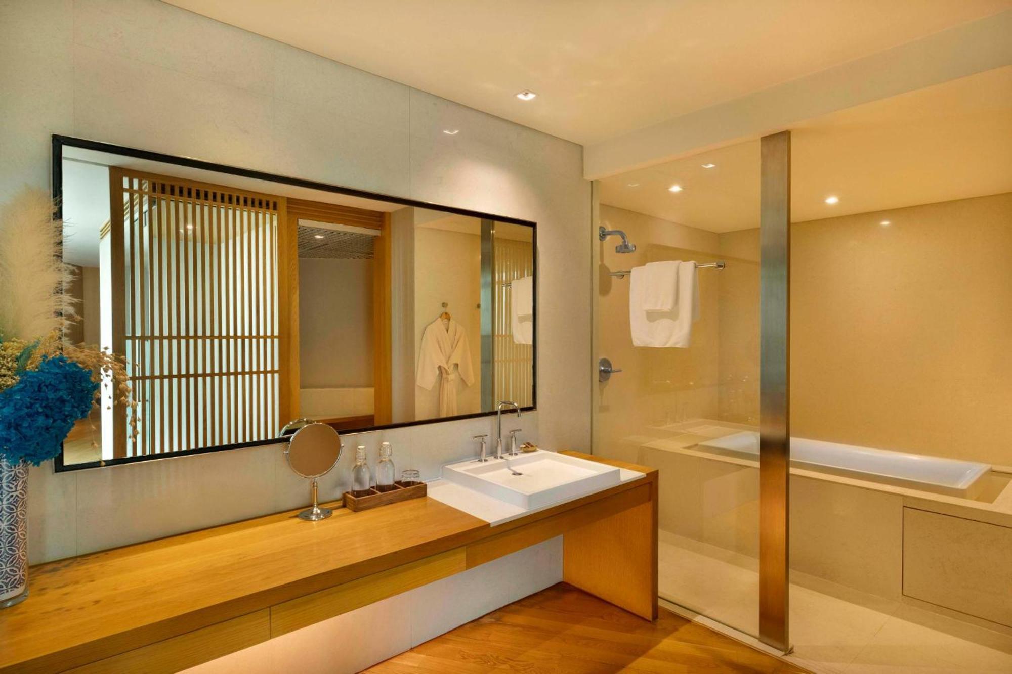Deluxe Junior Suite