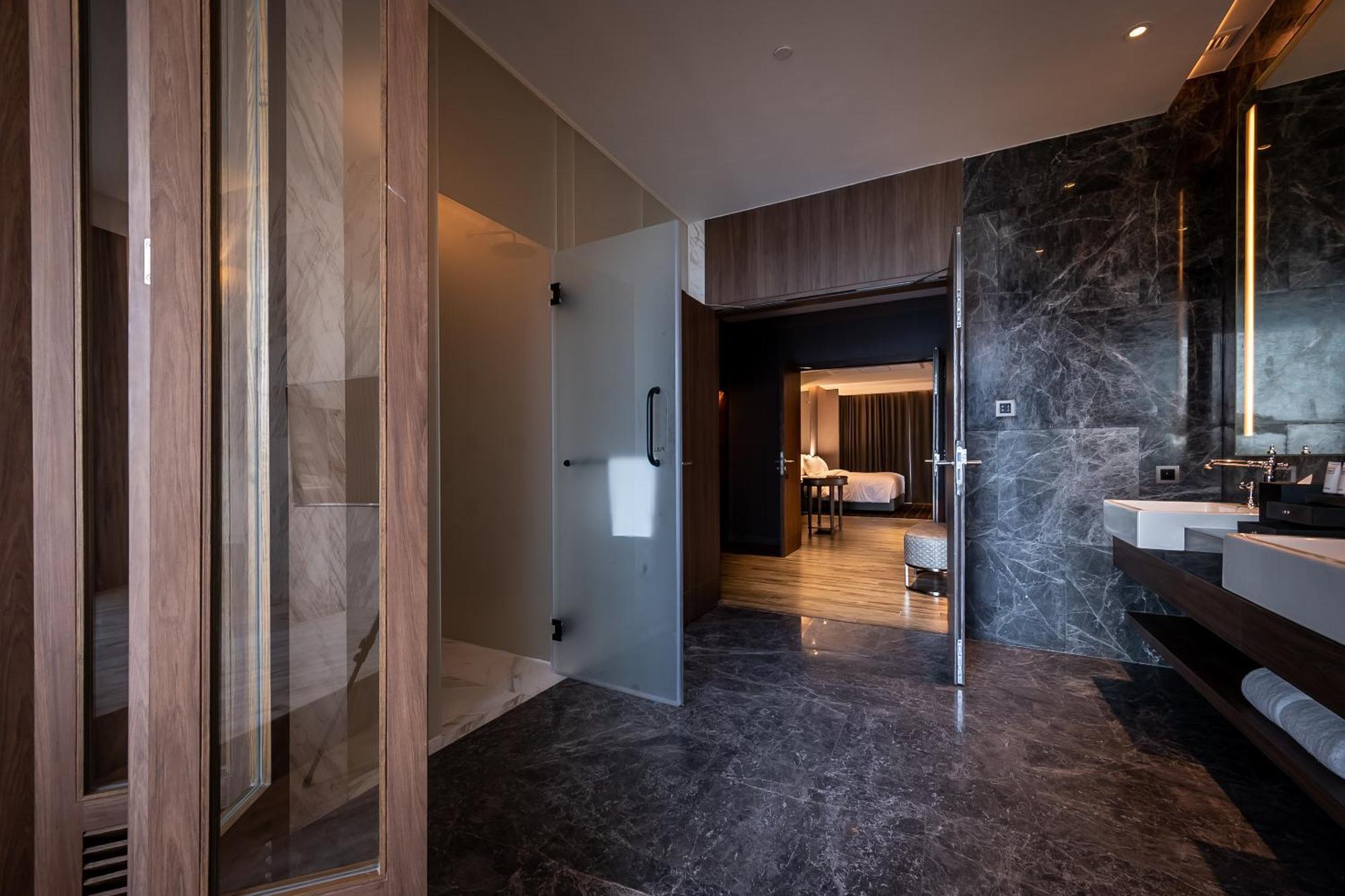 Suite Spa Bath