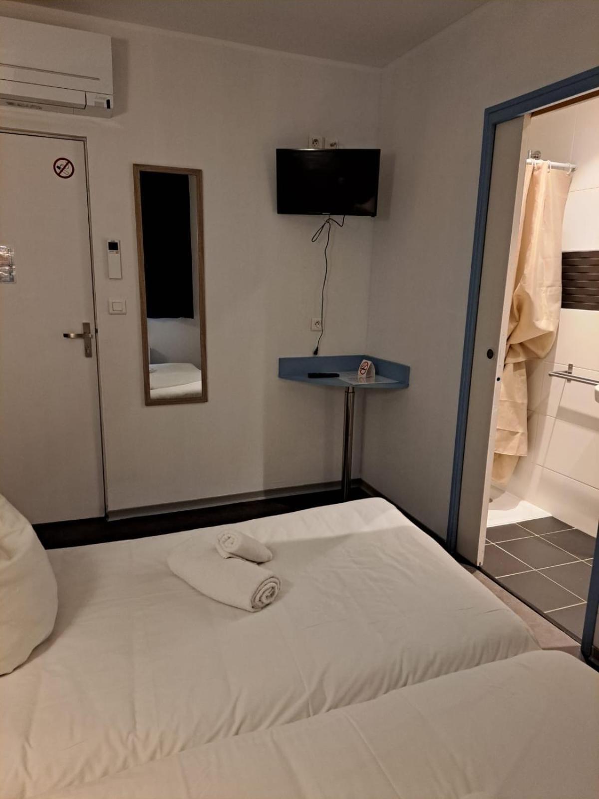 Tweepersoonskamer met 2 Aparte Bedden