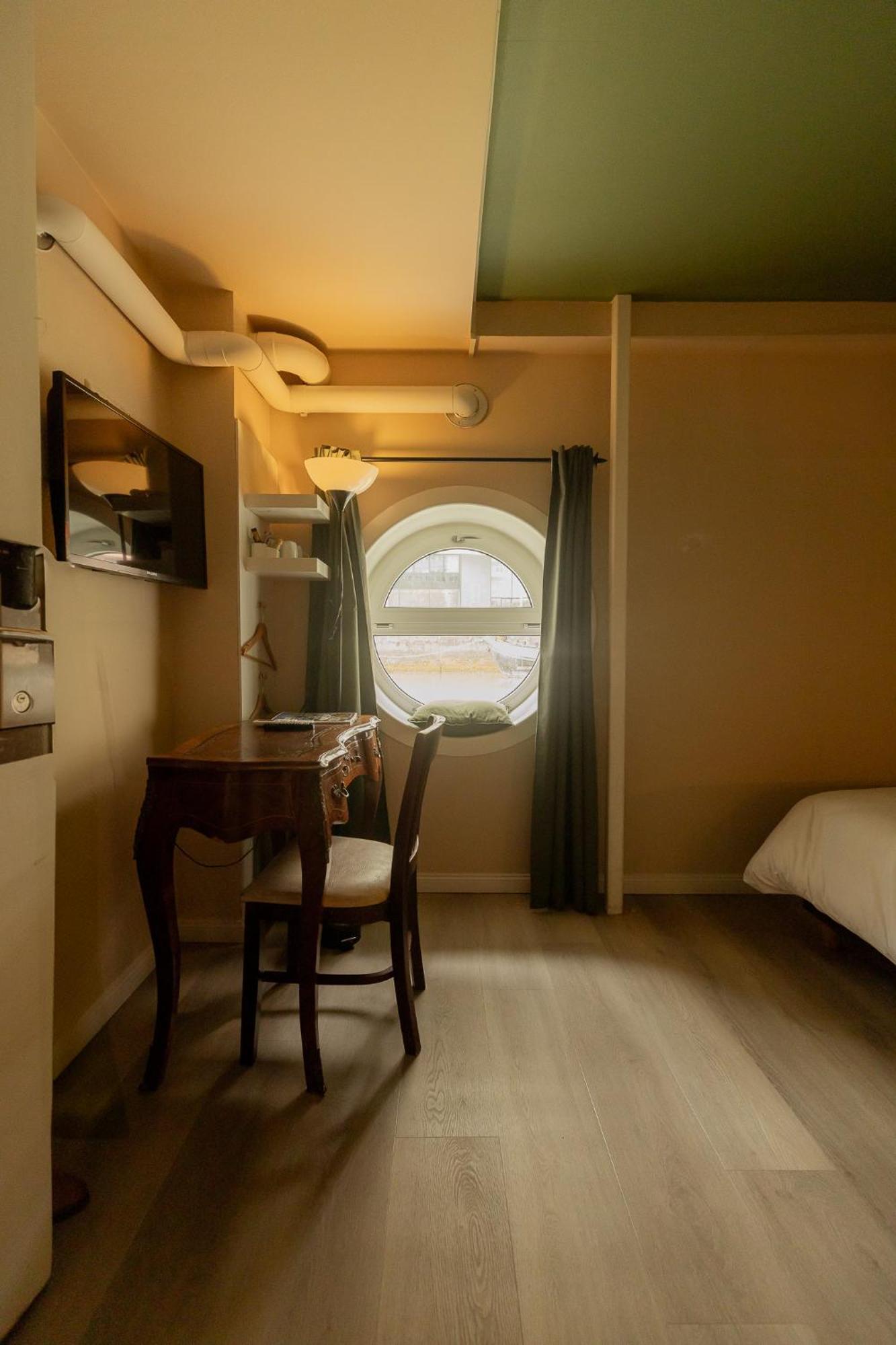 Junior Double Room,1666640909:JPEG