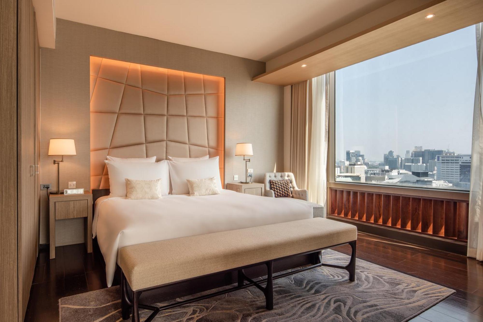 Two-Bedroom Suite Piano Club Privilege
