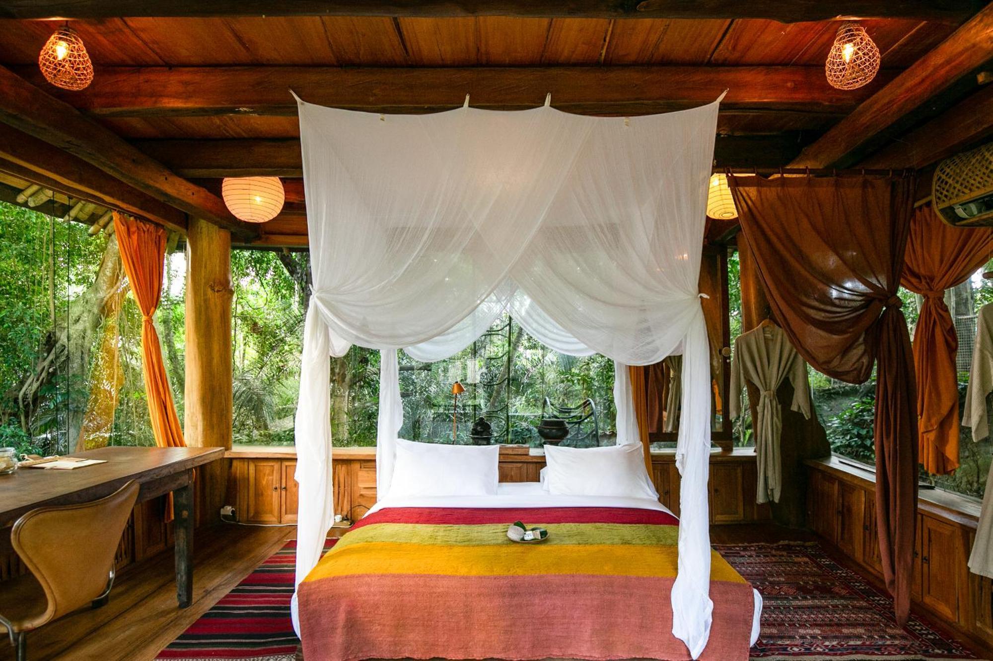 Pagoda House Two Bedrooms Family one-time minibar