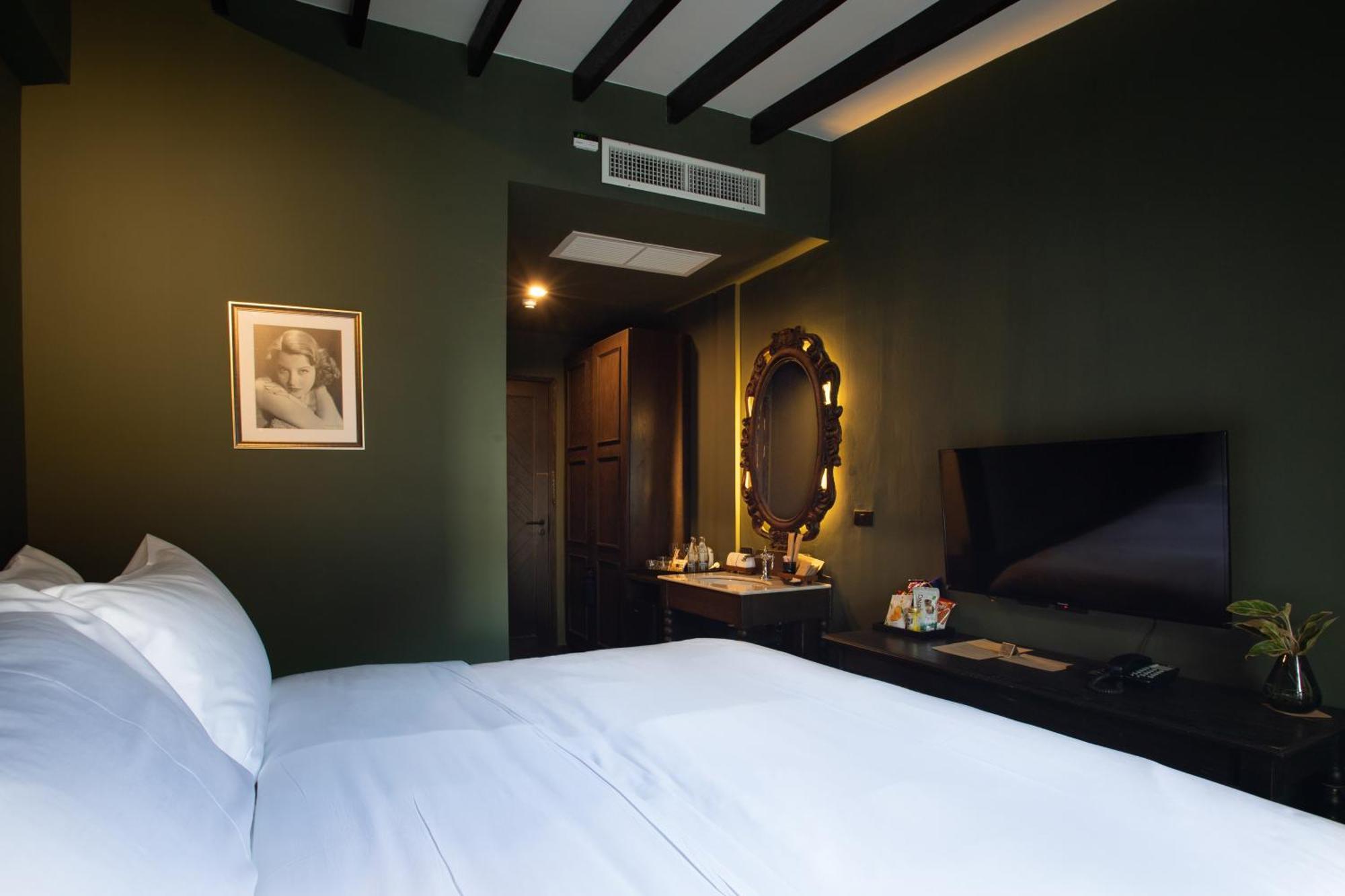 Deluxe Double Room Garden View