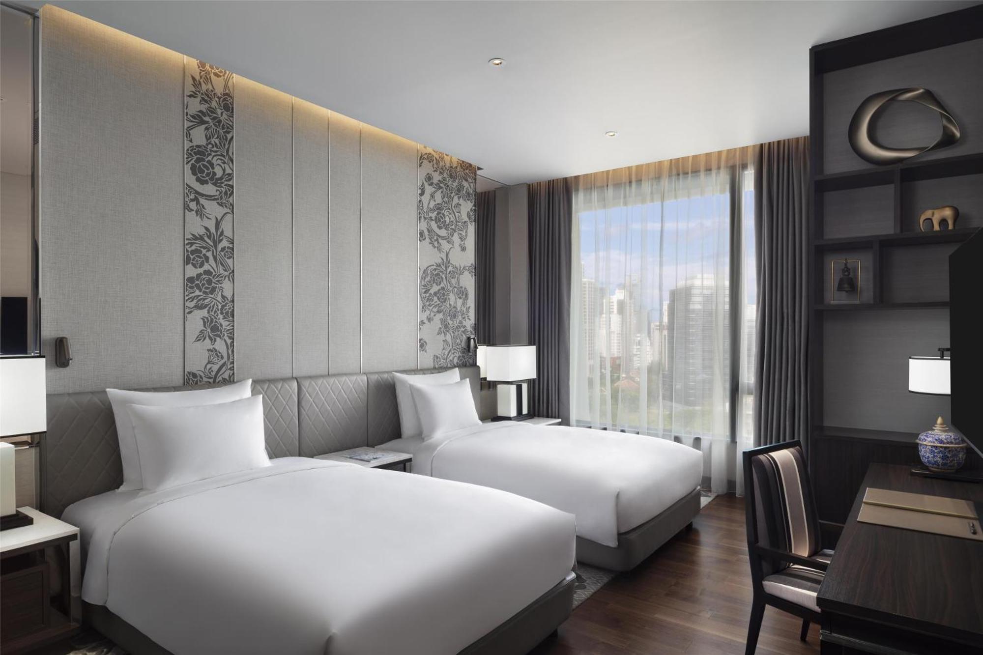 Grand Premier Twin Room Balcony