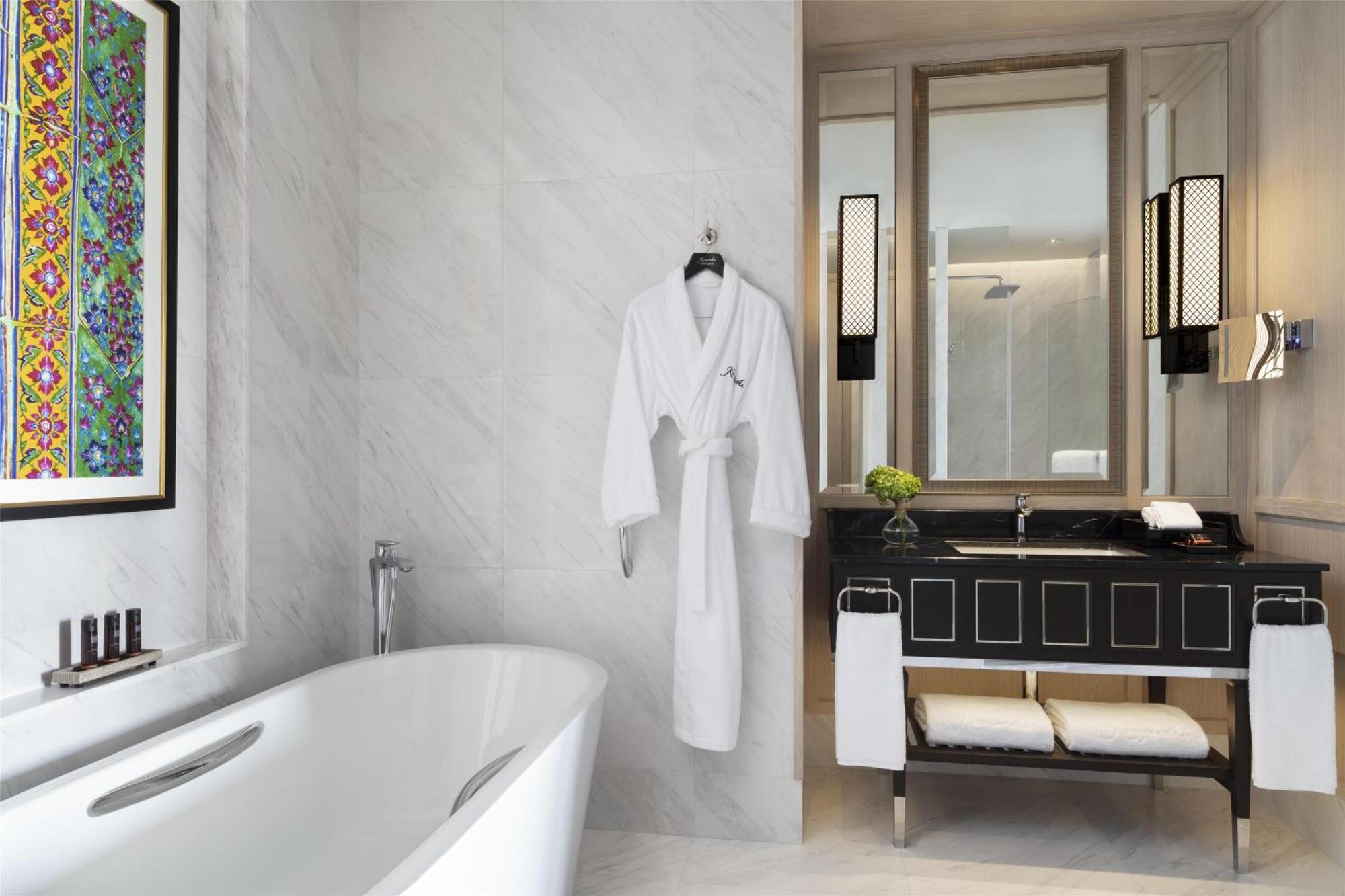 Grand Premier Twin Room Balcony