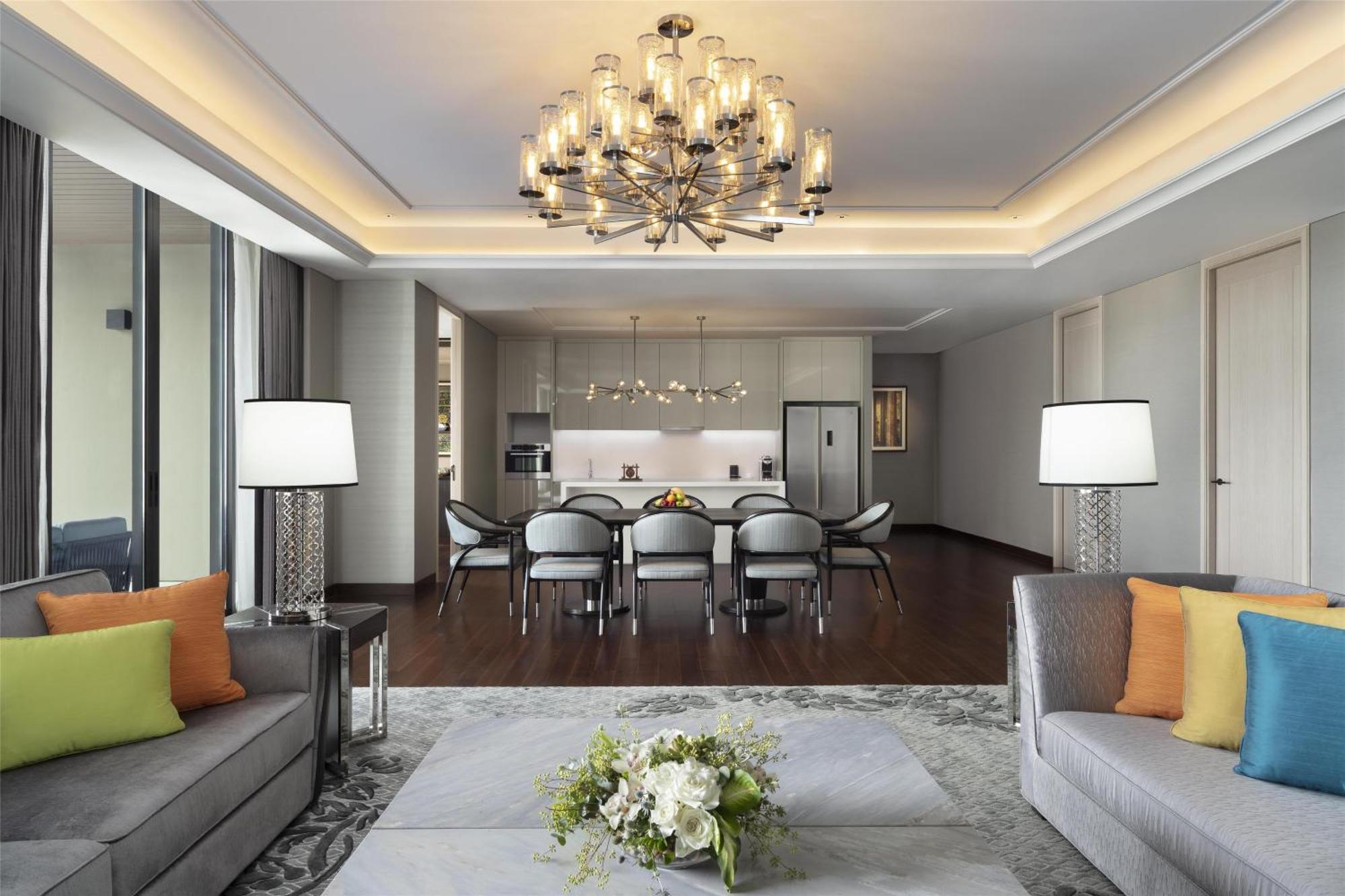 Three-Bedroom Sindhorn Presidential Suite Balcony Lounge Access Thermal Journey Access