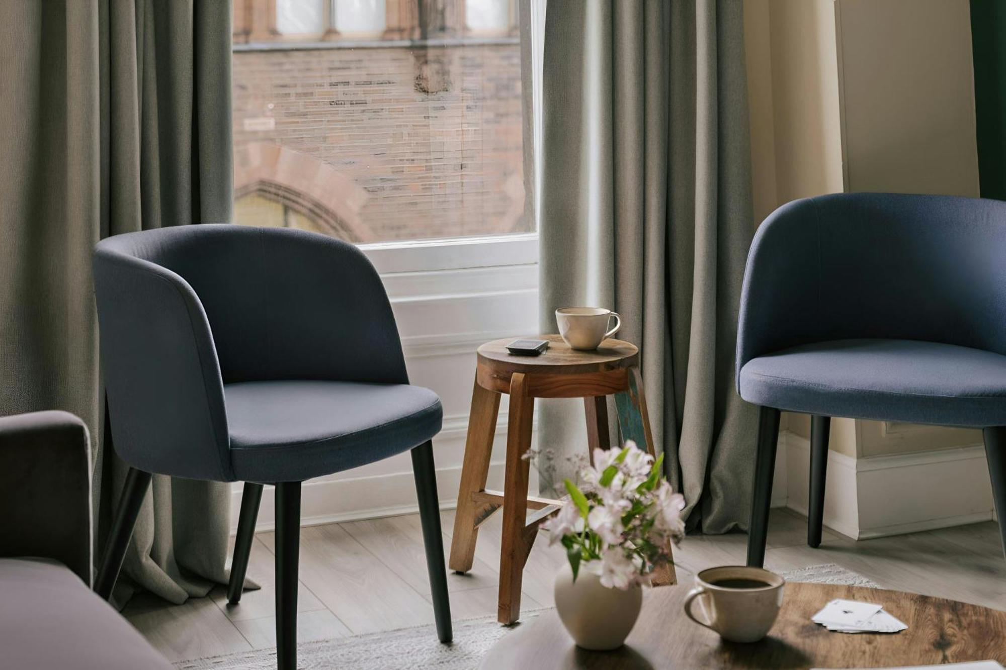 Superior Two Bedroom Suite Queen Street View