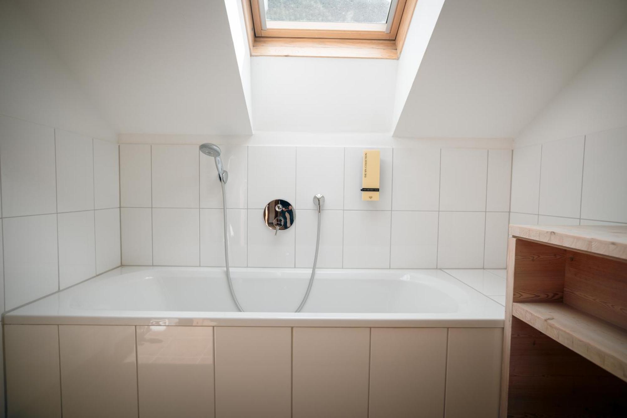 Three-Bedroom Apartment High Floor