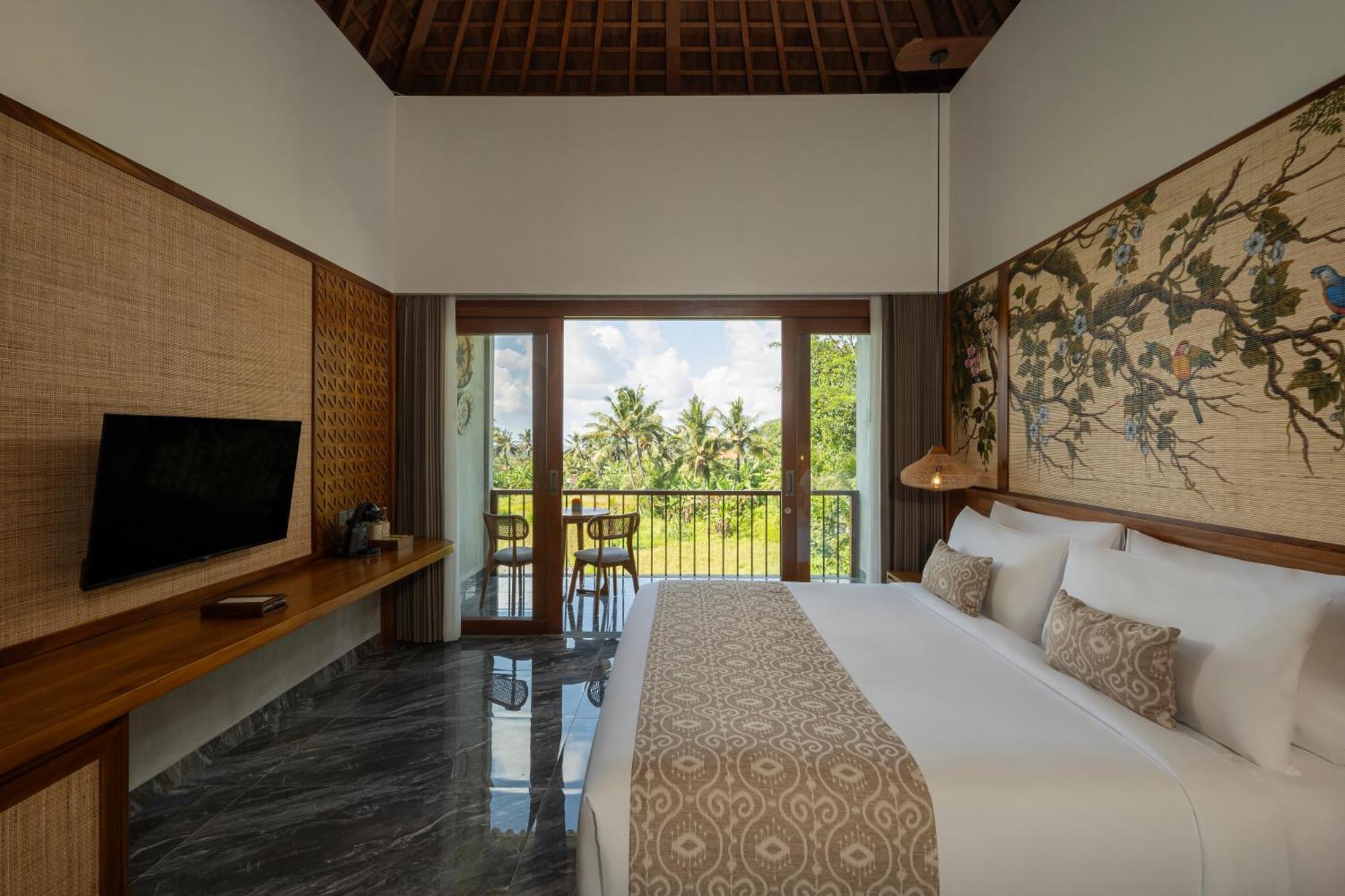 Emana Suite Rice Field View Schedule Shuttle Service to Ubud Center