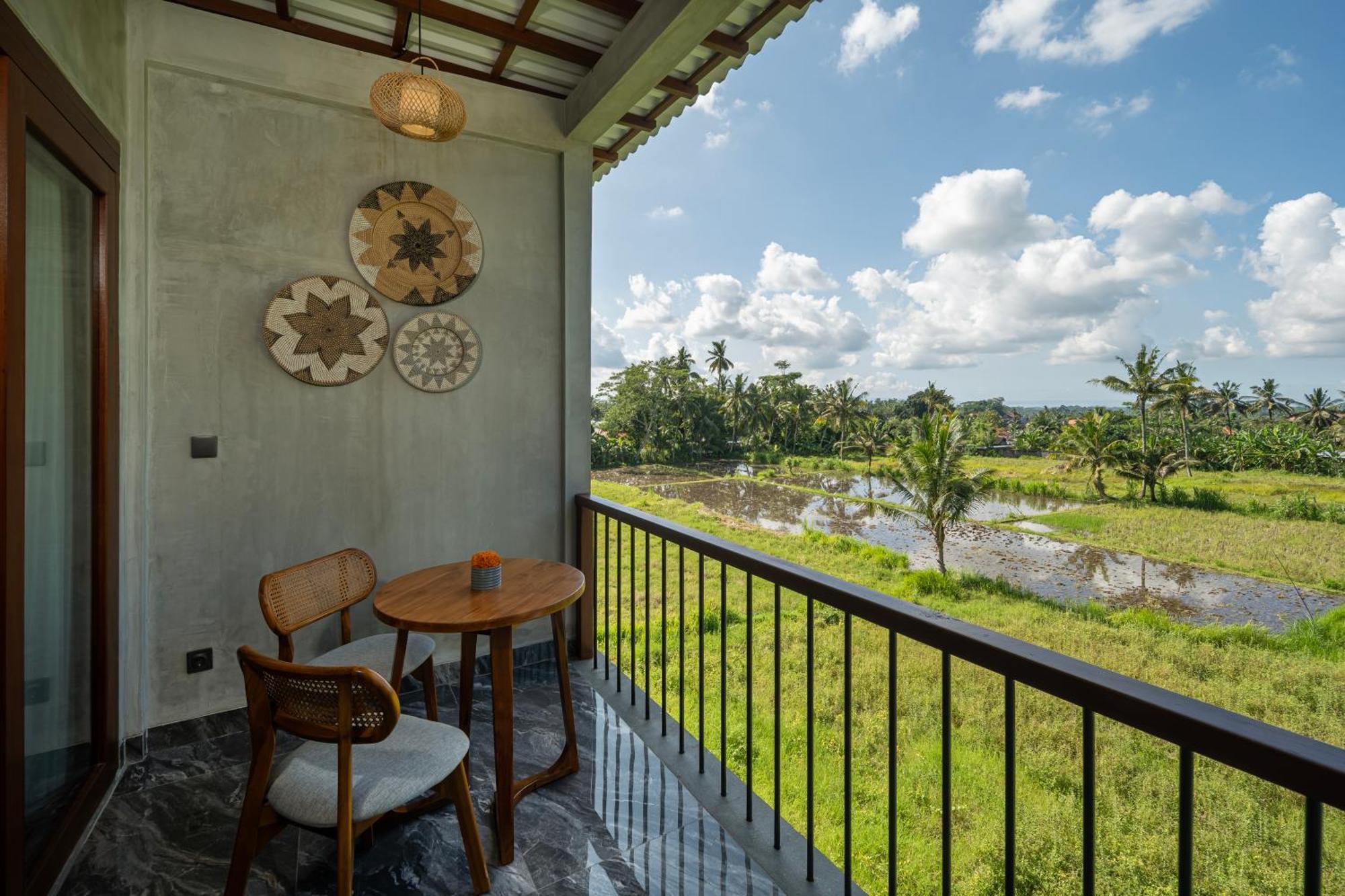 Emana Suite Rice Field View Schedule Shuttle Service to Ubud Center