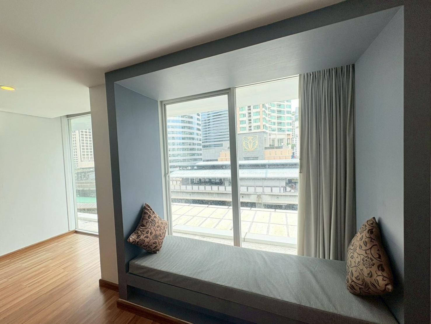 Premier Deluxe Double or Twin Room