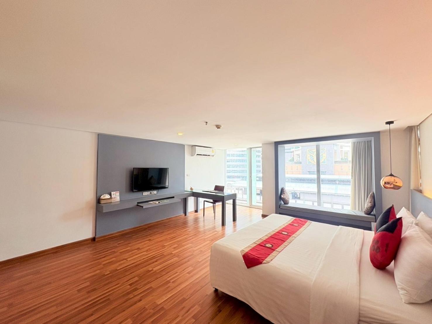 Premier Deluxe Double or Twin Room