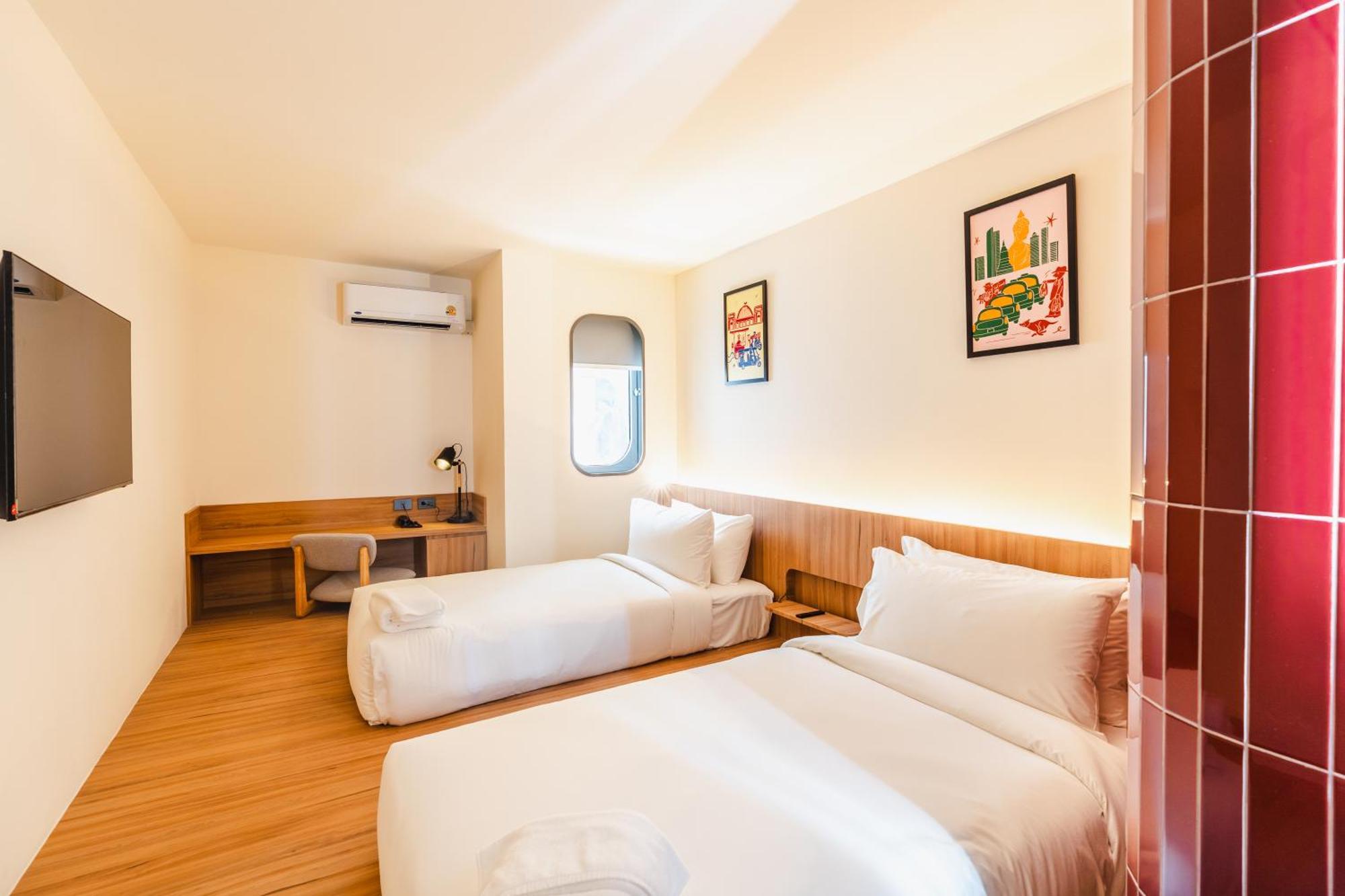 Deluxe Twin Room