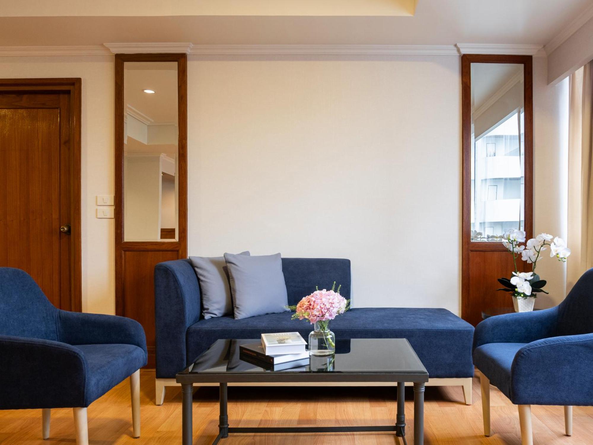 One-Bedroom Twin Suite