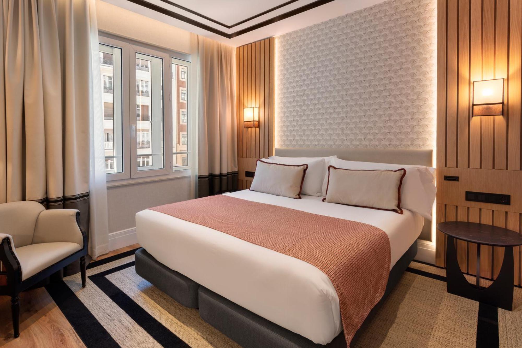 Double or Twin Room Gran Via Street View