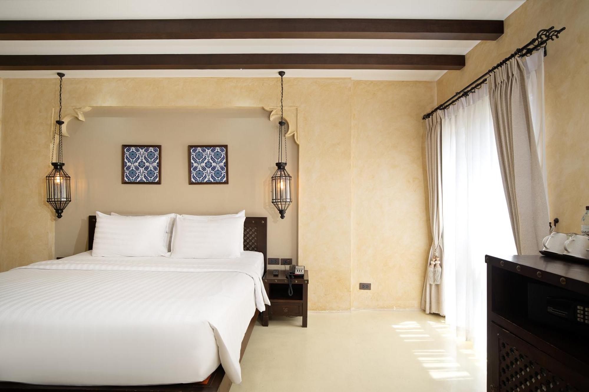 Superior King Room