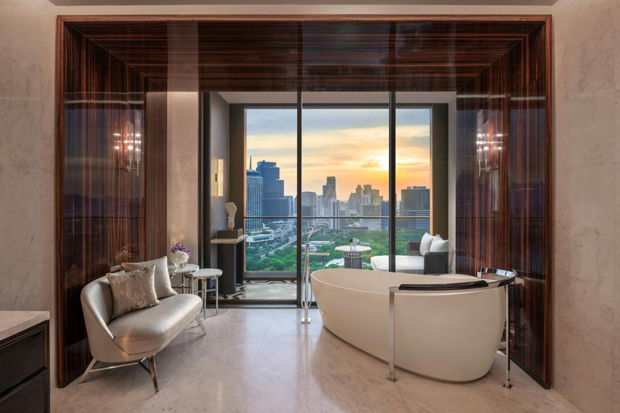 Three-Bedroom Suite Club Lounge Access