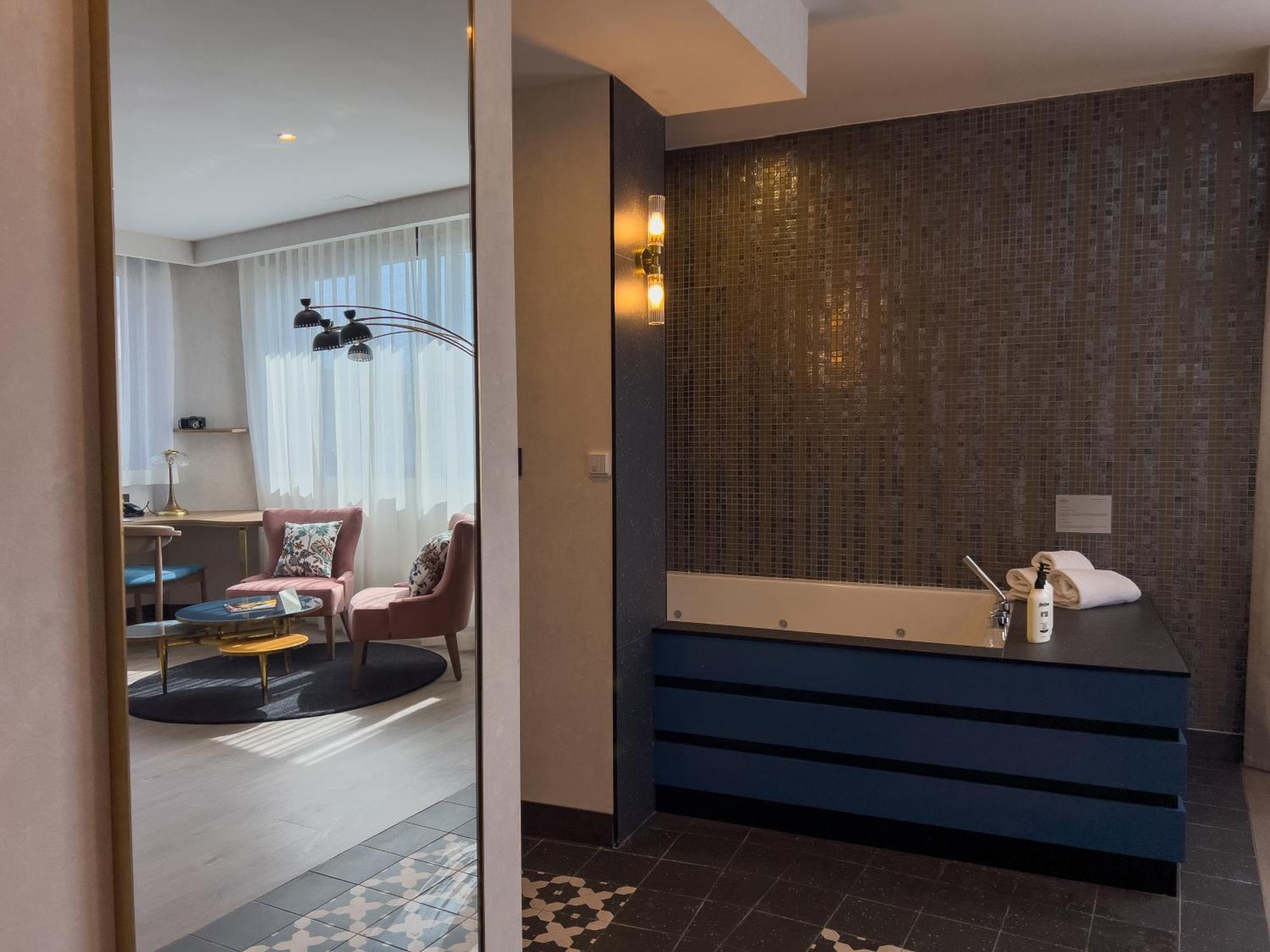 King Suite Panoramic View