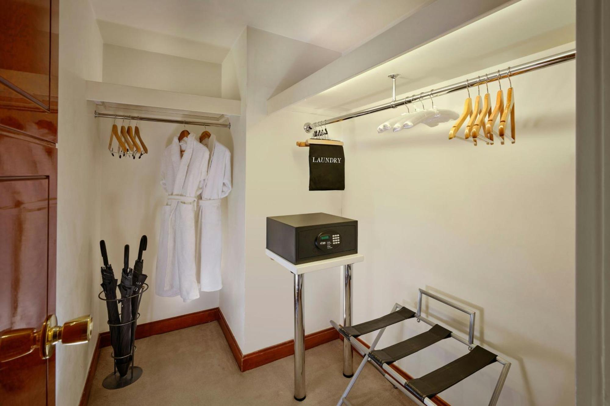 Westminster Suite - Penthouse Suite met 2 Slaapkamers en Uitzicht op de Skyline