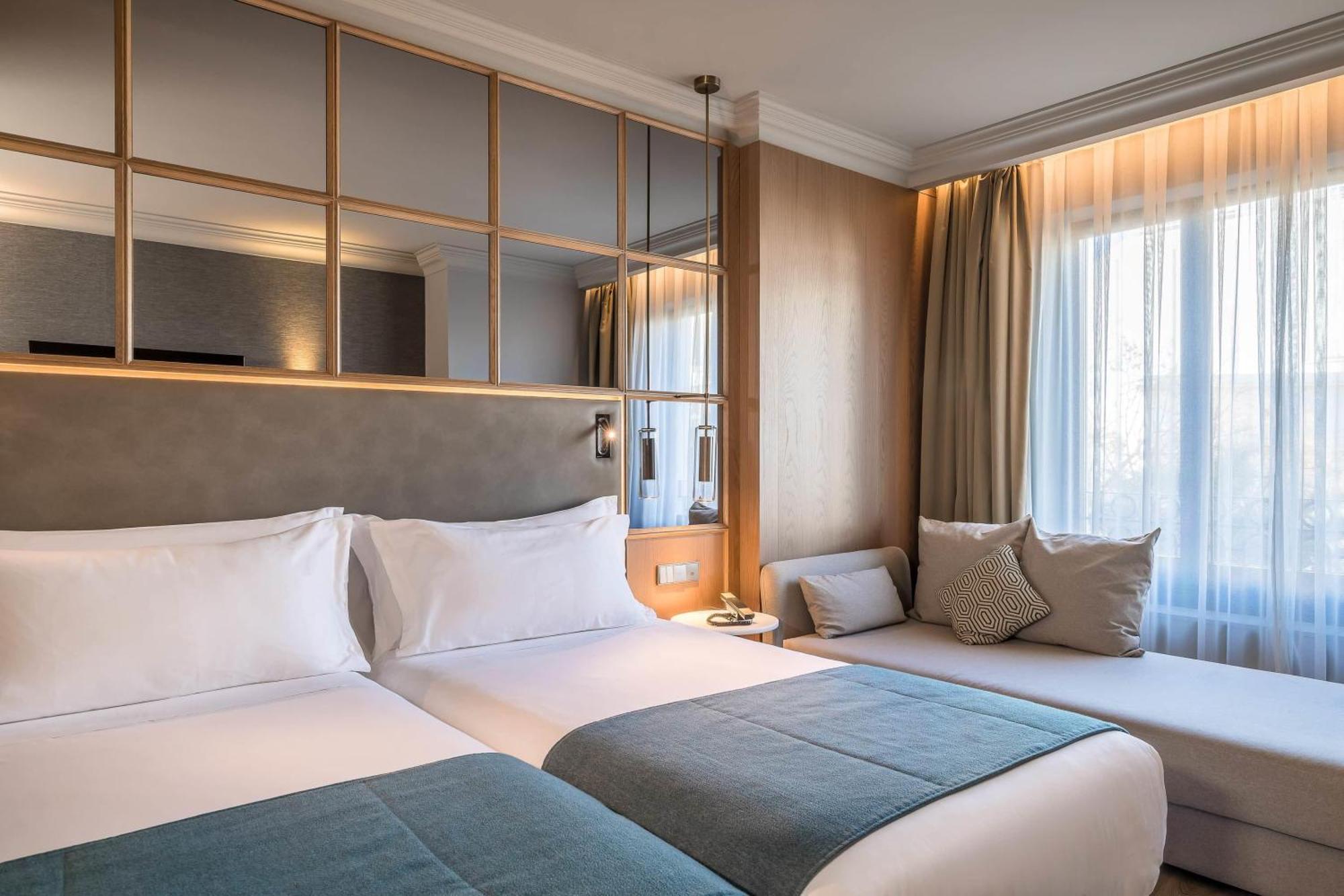 Premium King Room