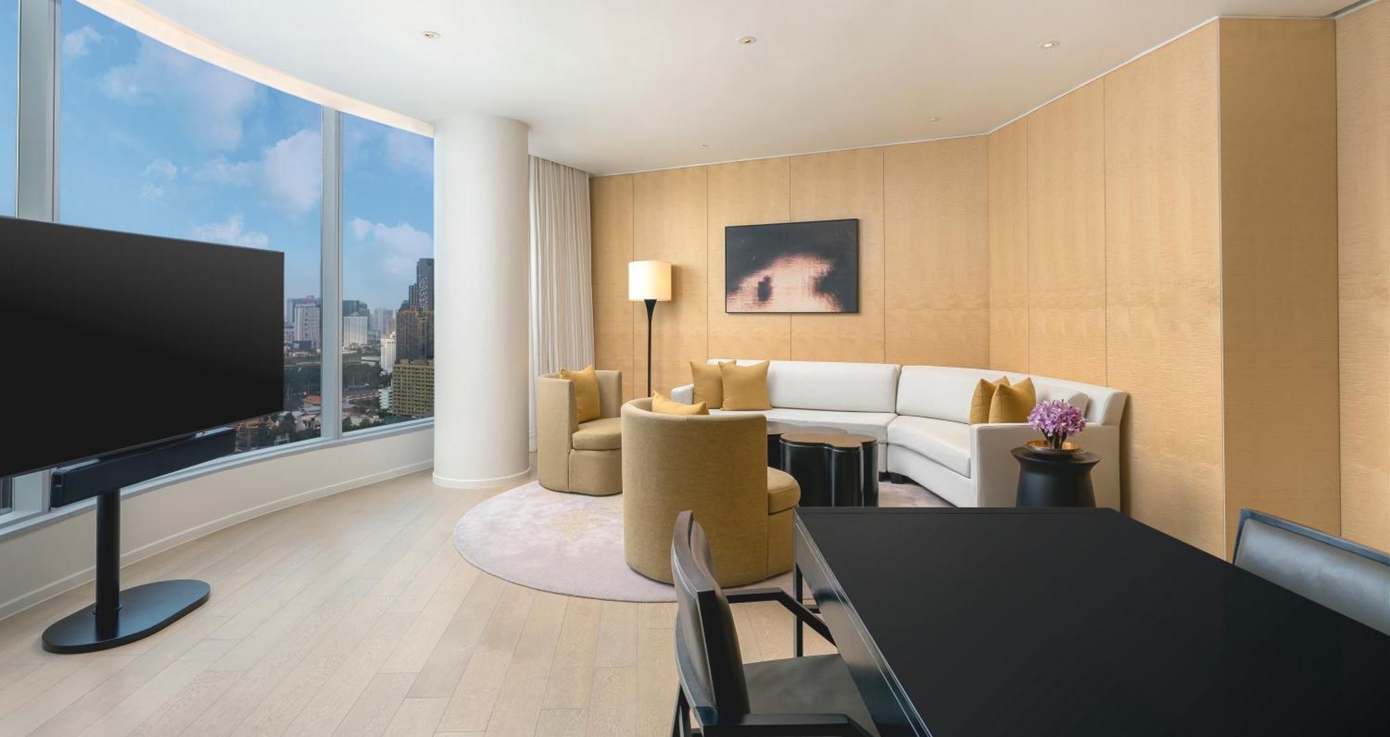 Deluxe Suite