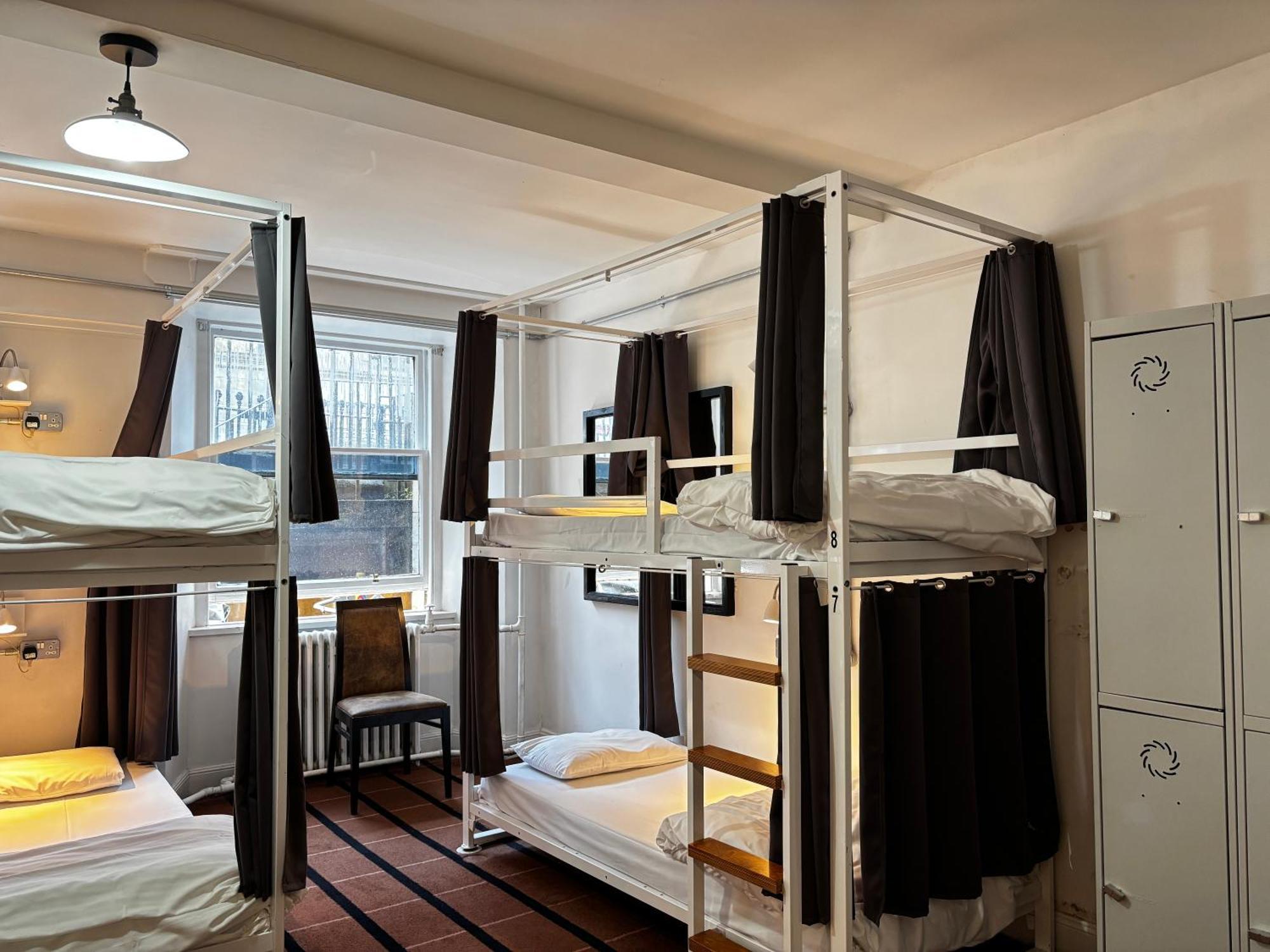 8 Bed Private Room Ensuite