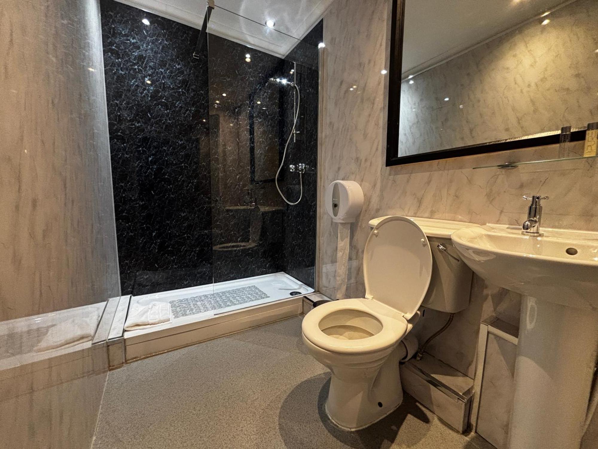 Double Room Ensuite