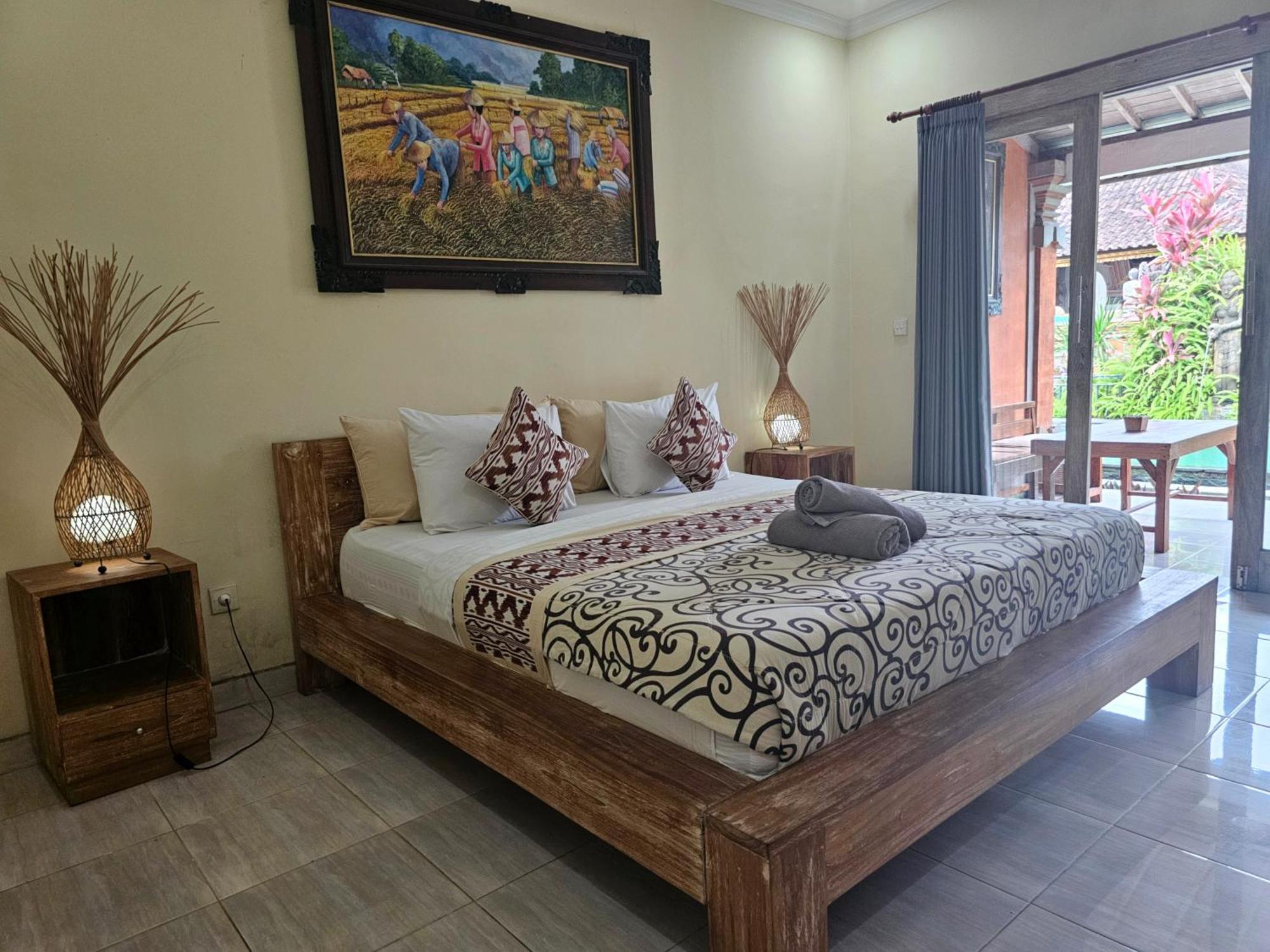 Double or Twin Room Garden View