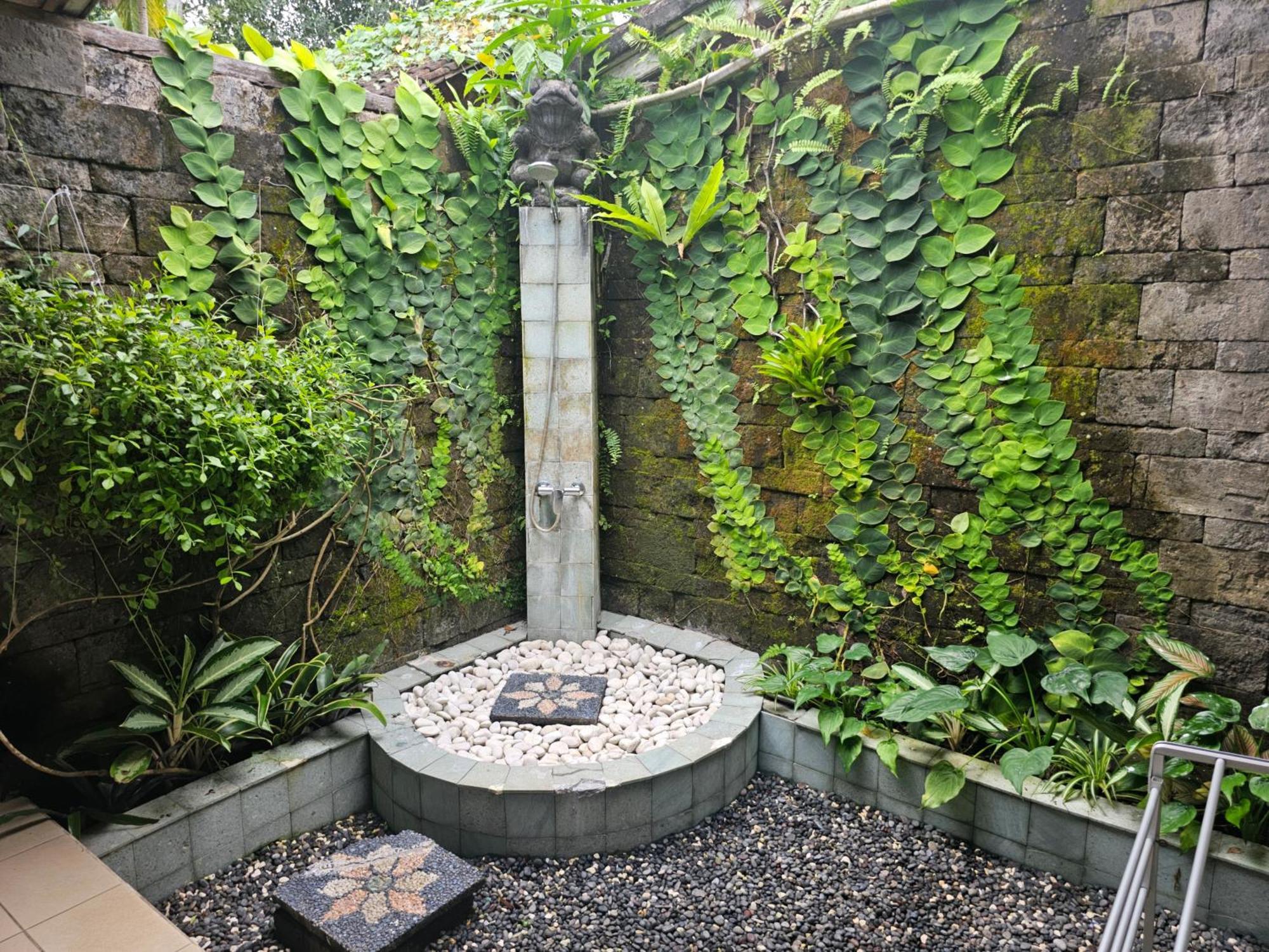 Double or Twin Room Garden View