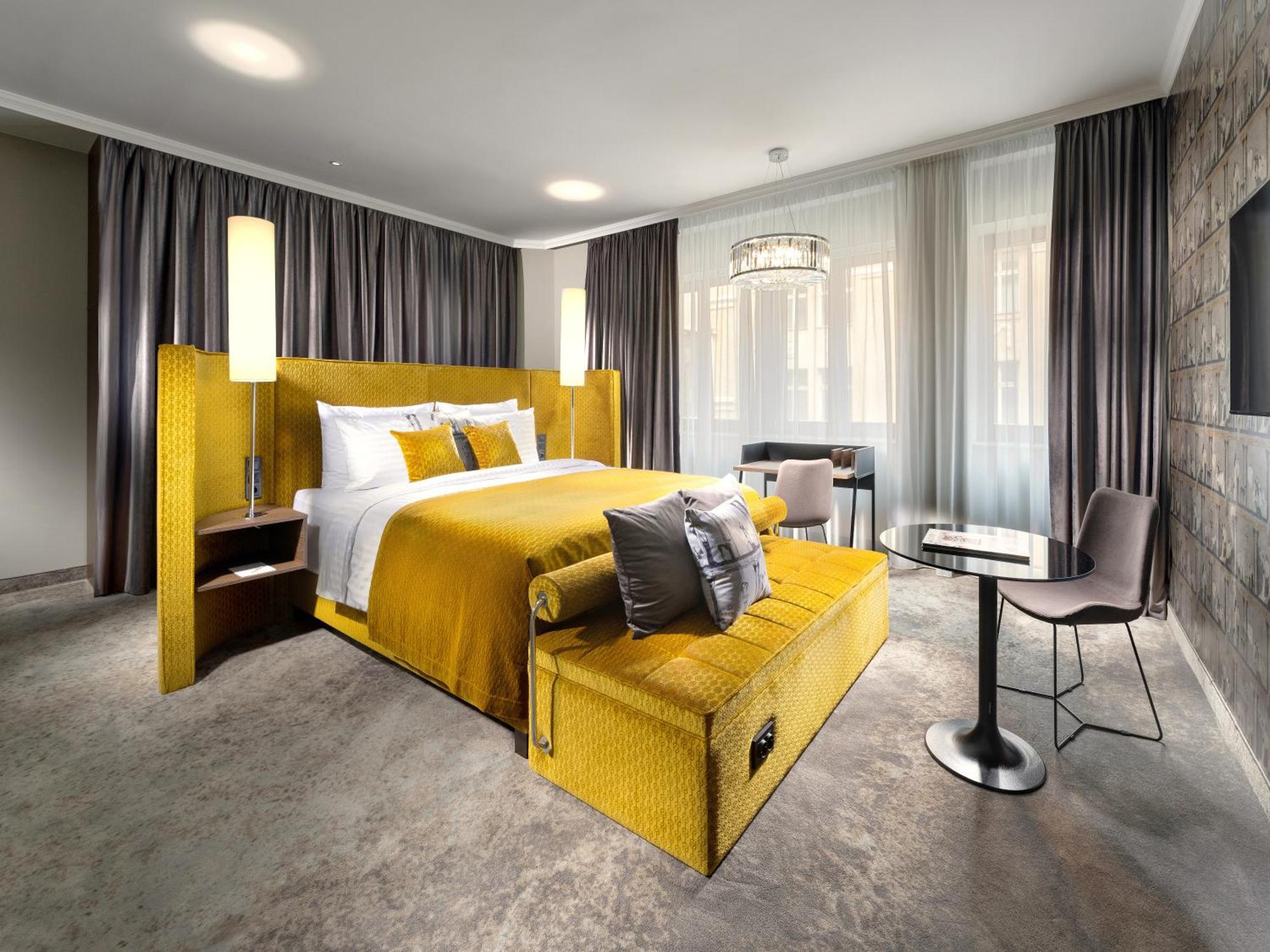 Junior Suite,1690256597:JPEG