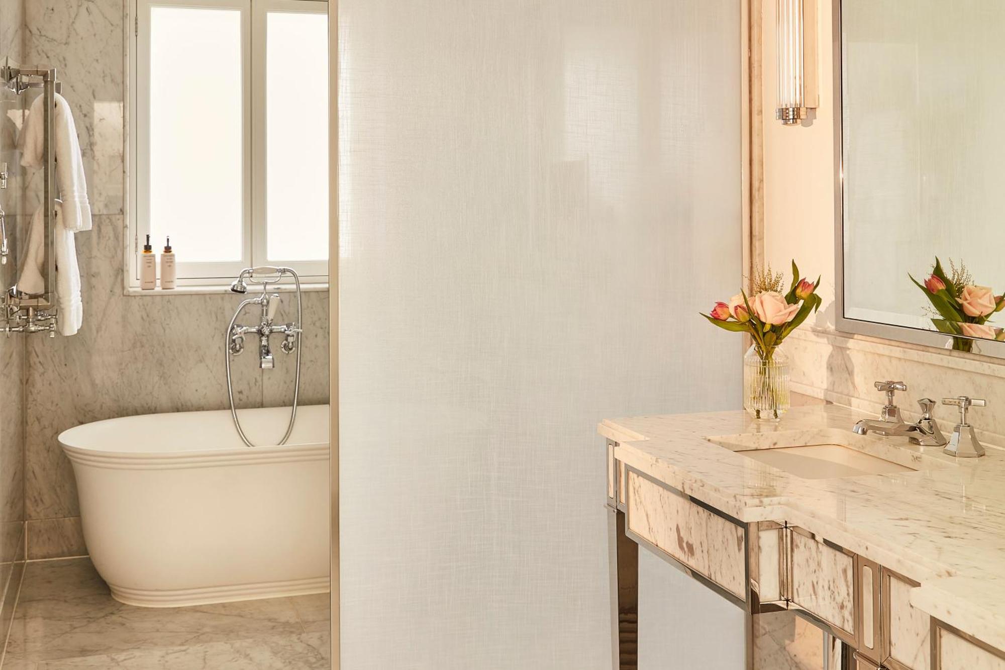 Mayfair Room,1691985409:JPEG