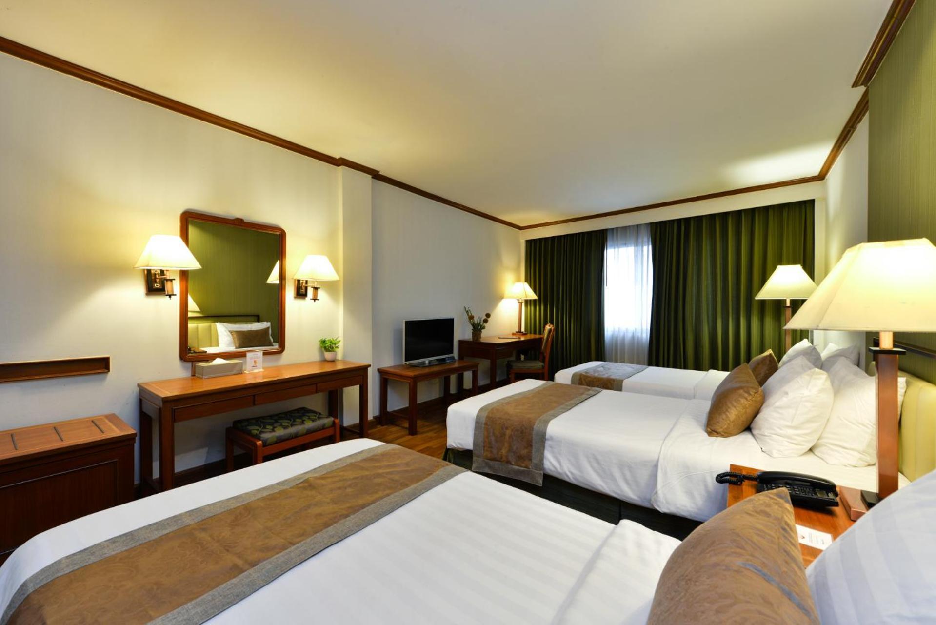 Triple Room