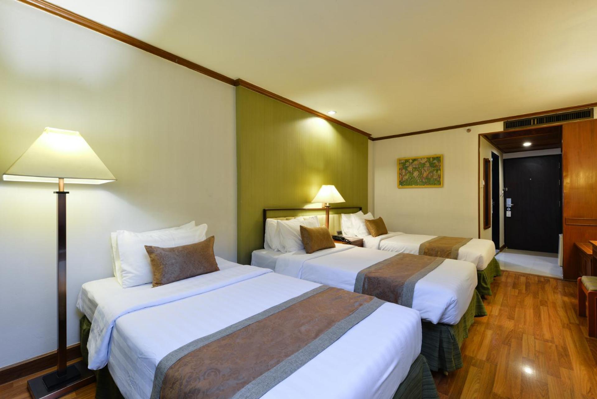 Triple Room