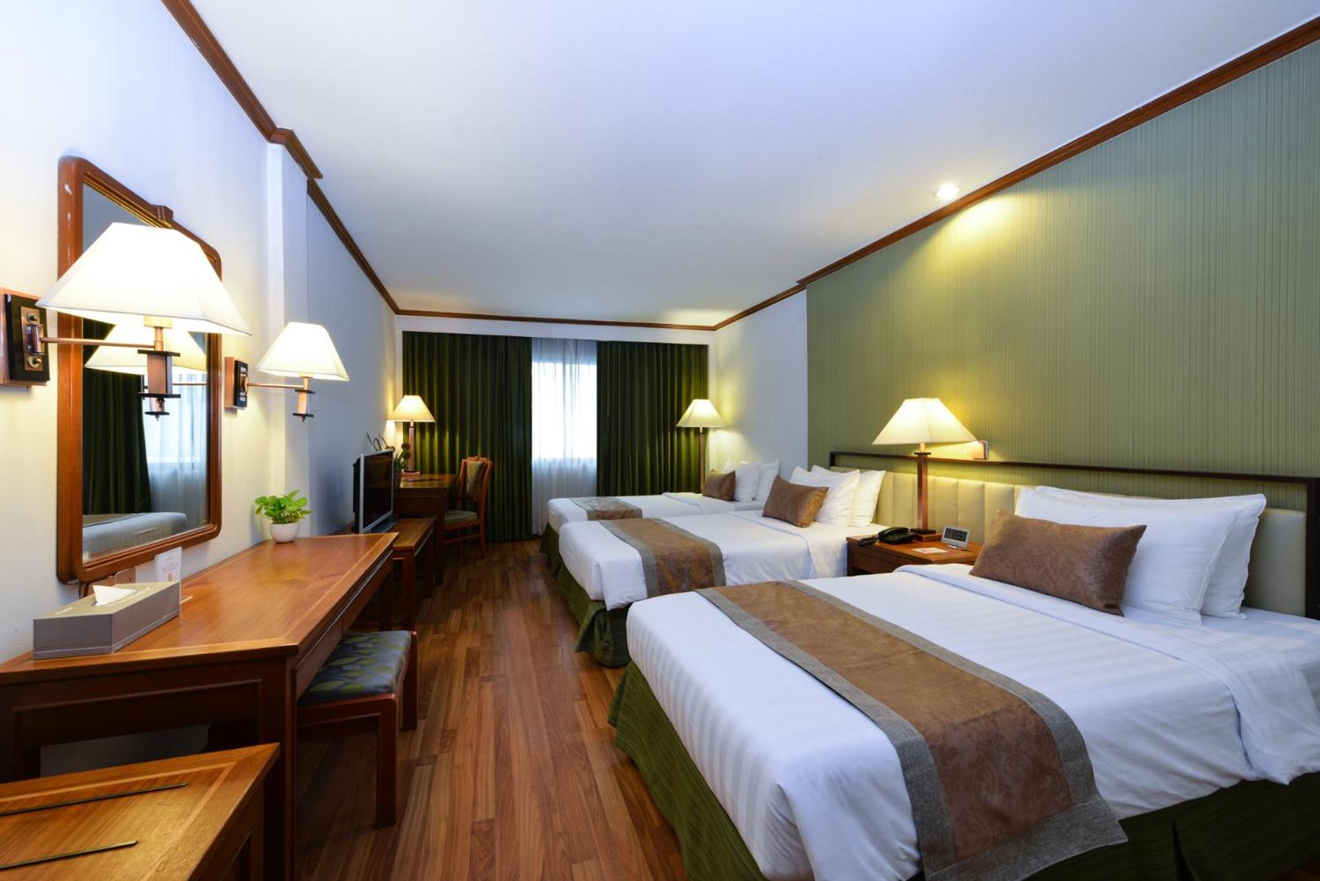 Triple Room