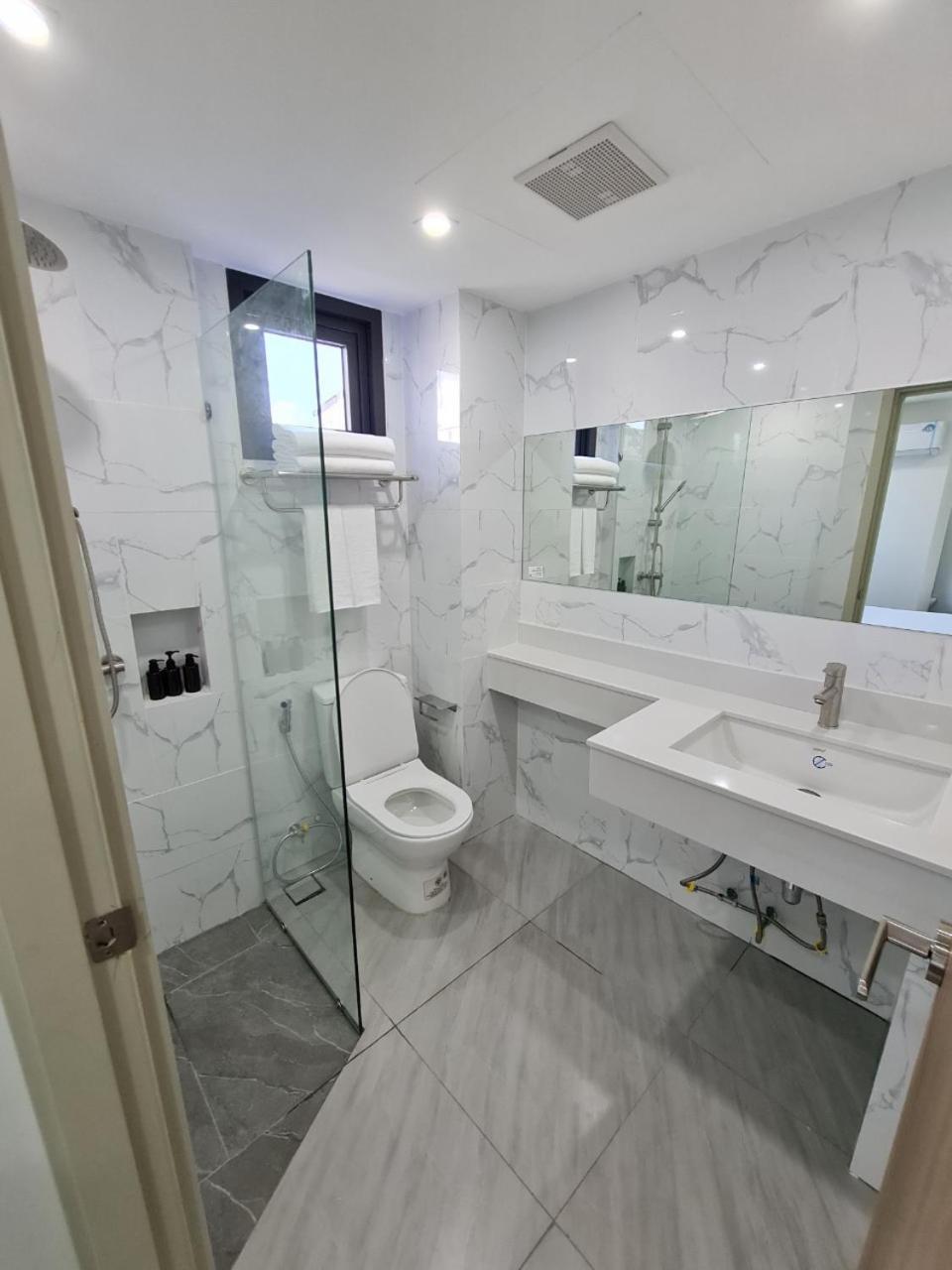 Family Room Bathroom