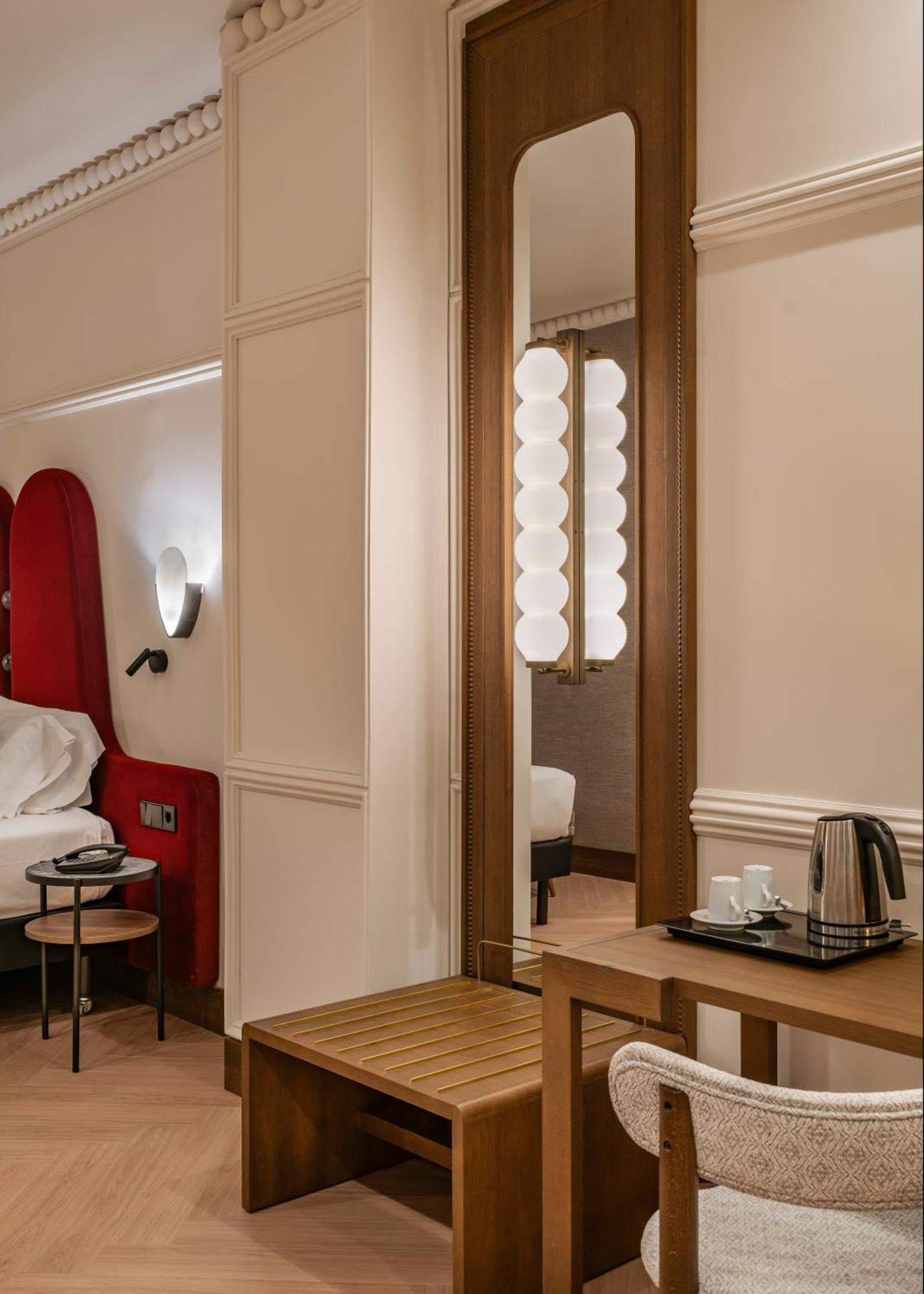 Superior room courtyard view