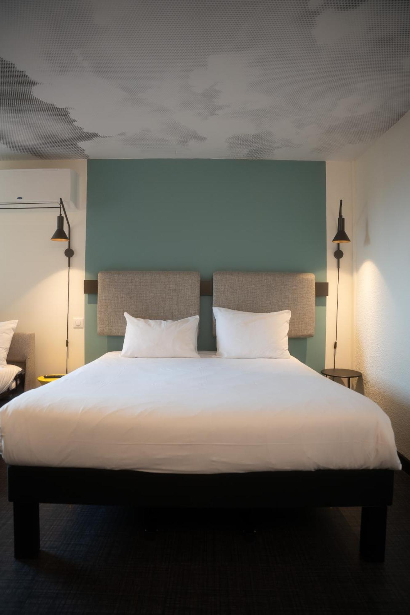 Standaard Kamer met 1 Tweepersoonsbed en 1 Eenpersoonsbed