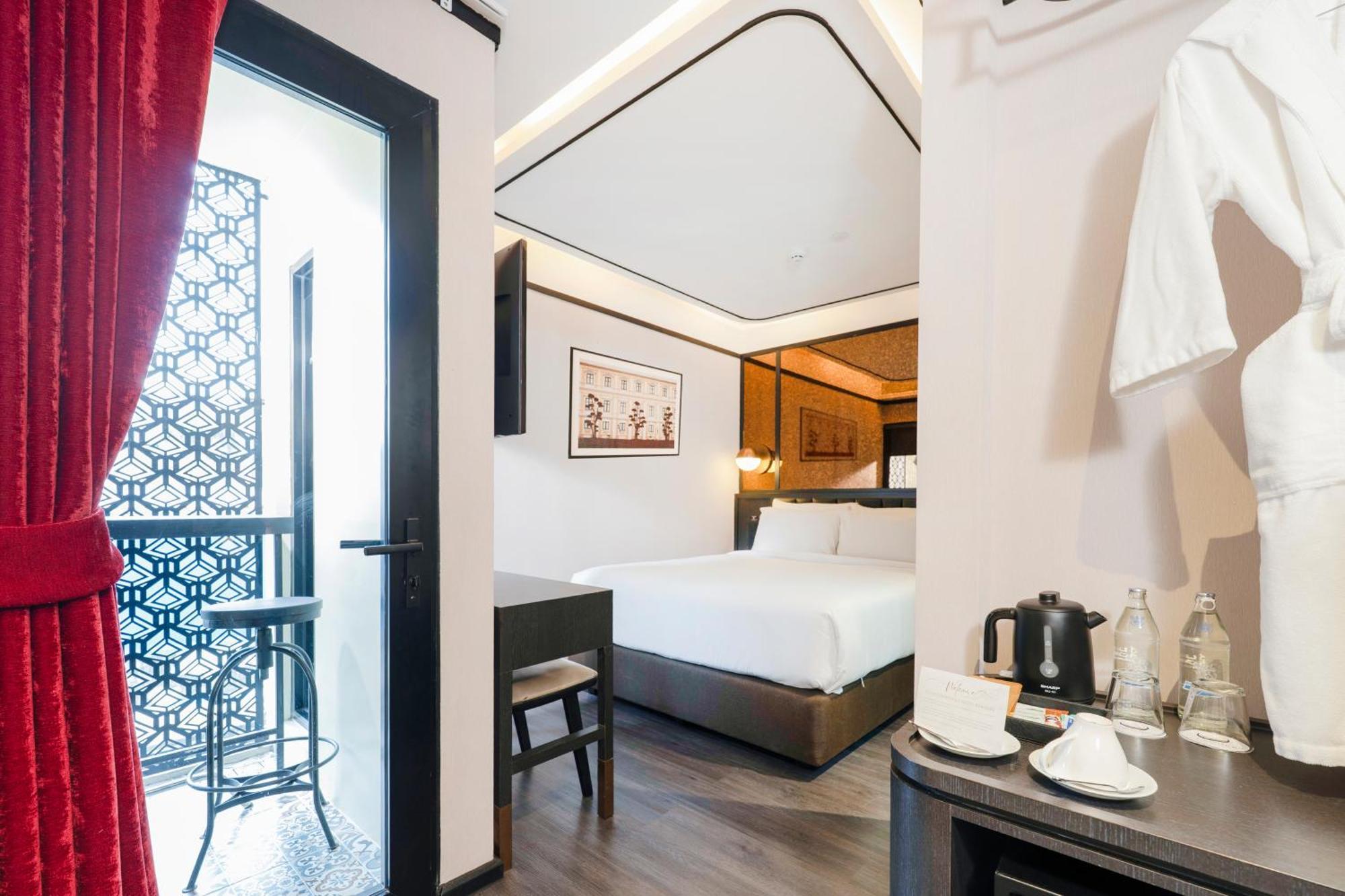 Standard Queen Room