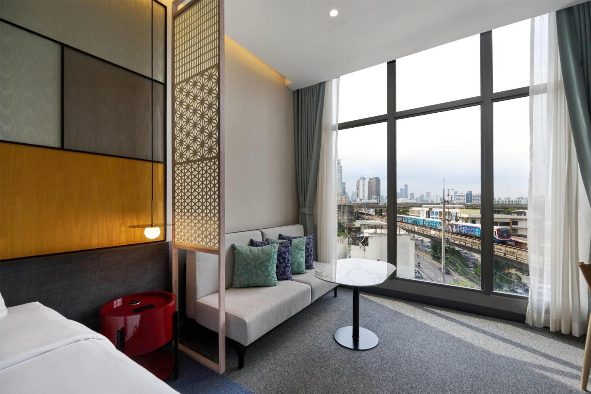 Premier Queen Room