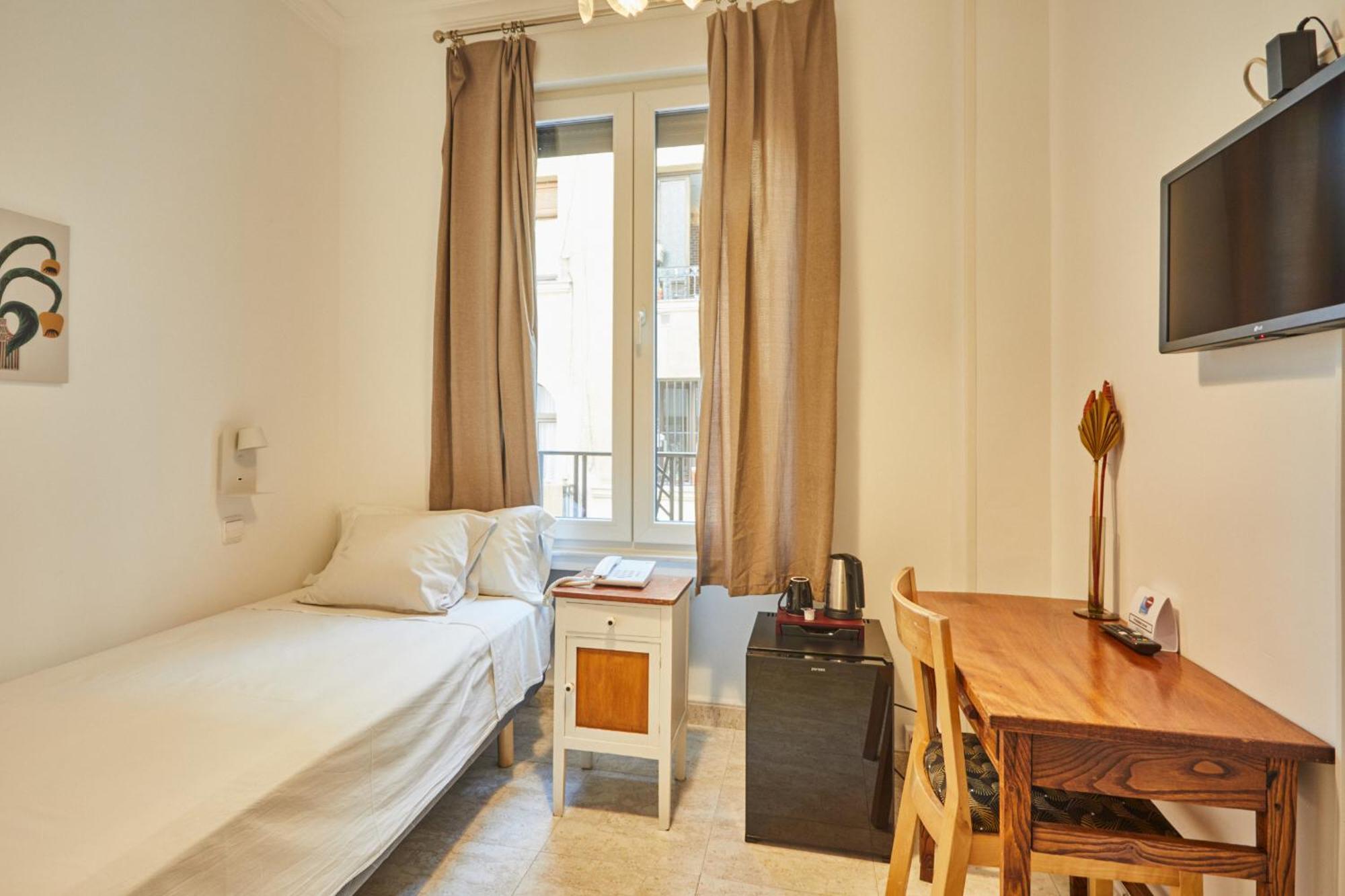 Single Room Private Bathroom