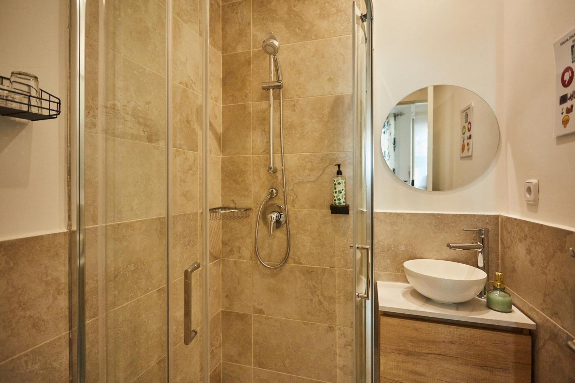 Single Room Private Bathroom