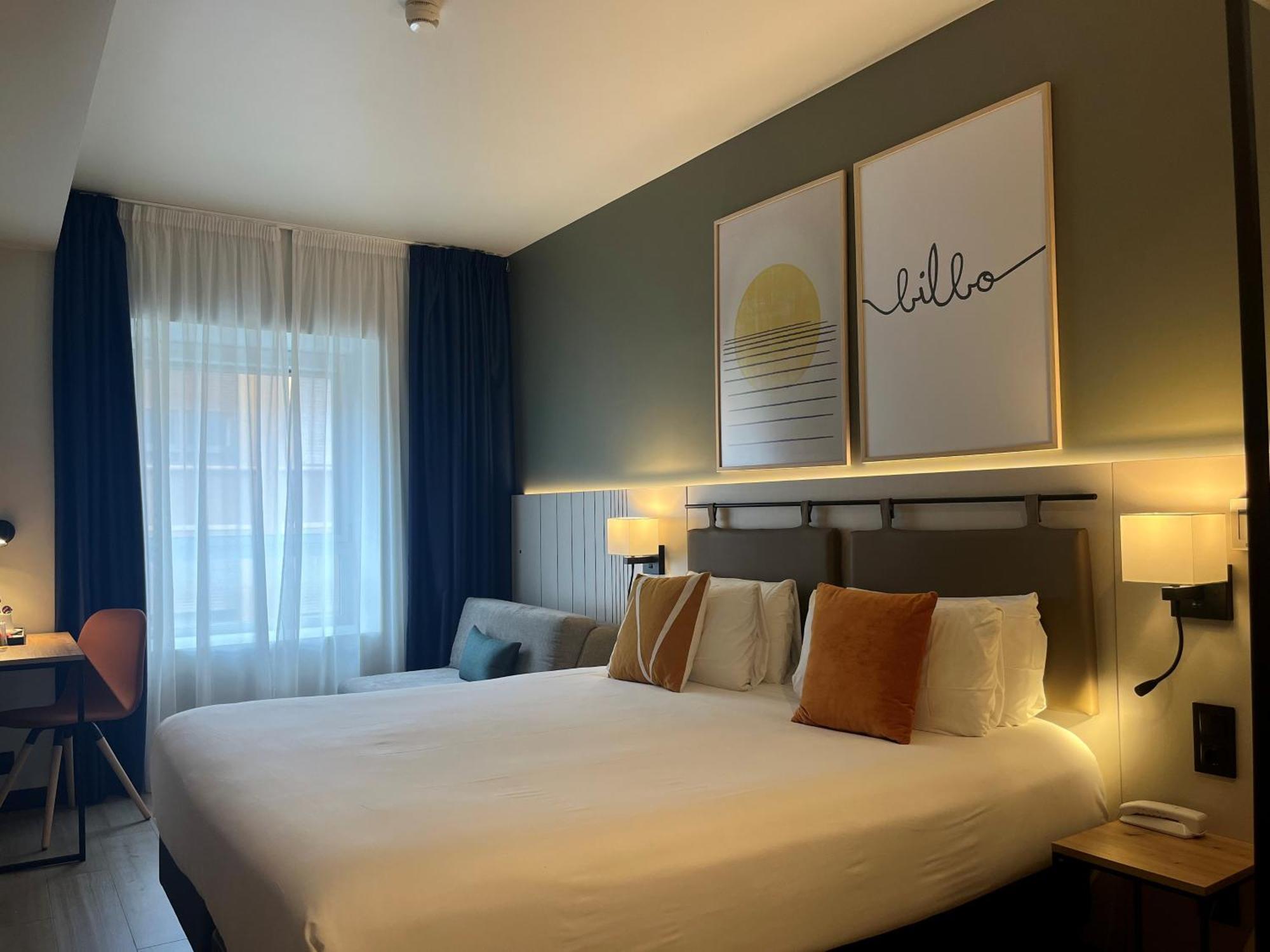 Standard Queen Room