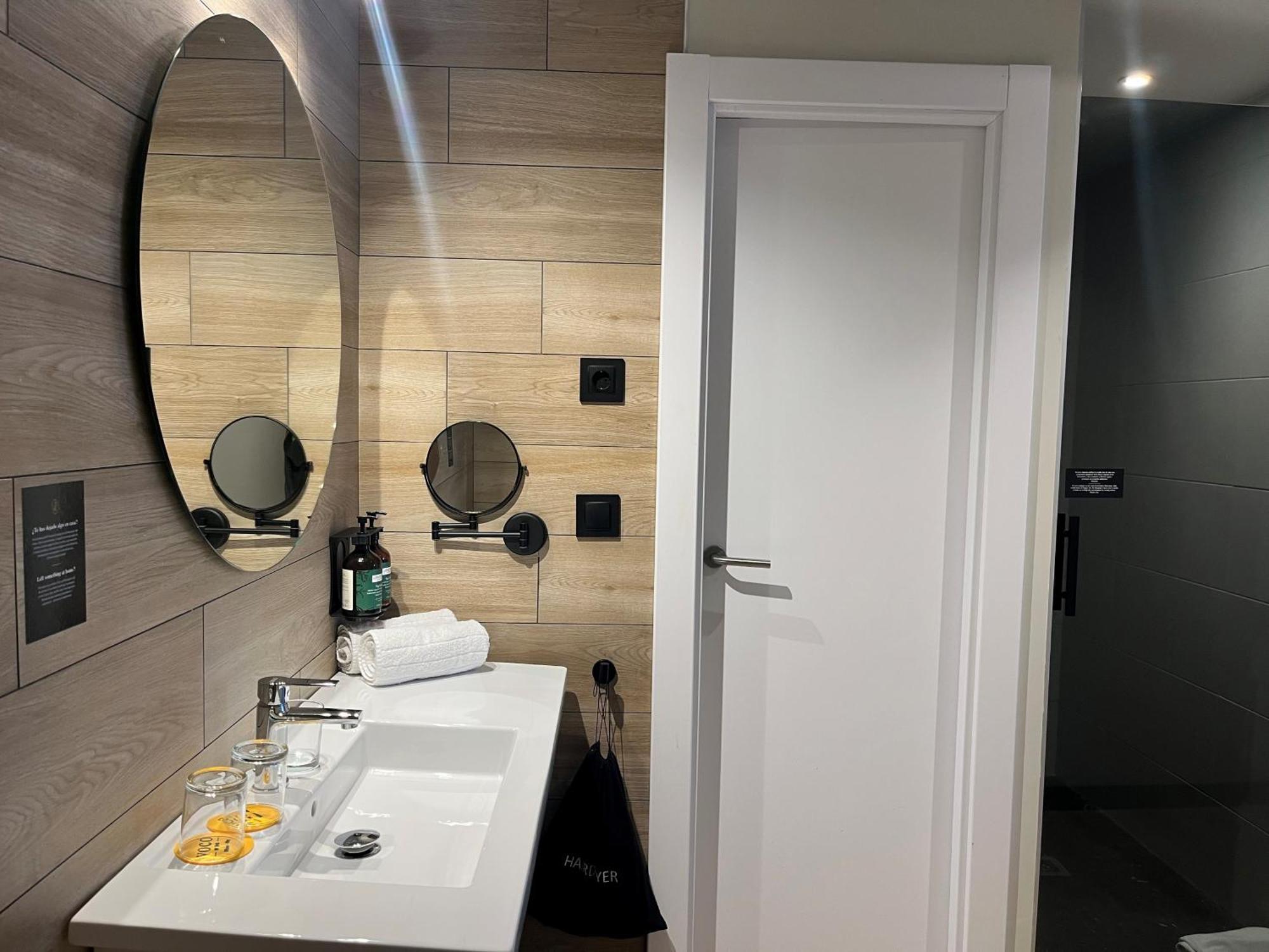 Grand Queen Room,1698620204:JPEG