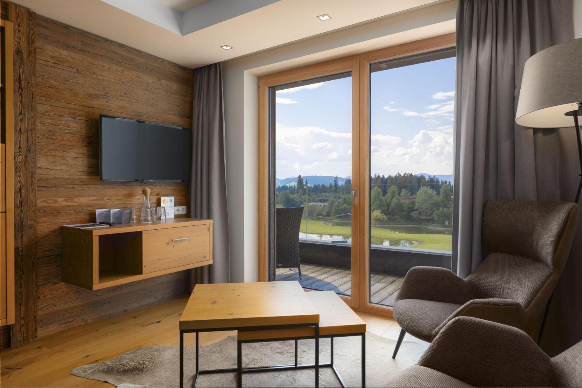 Junior Suite Mountain View