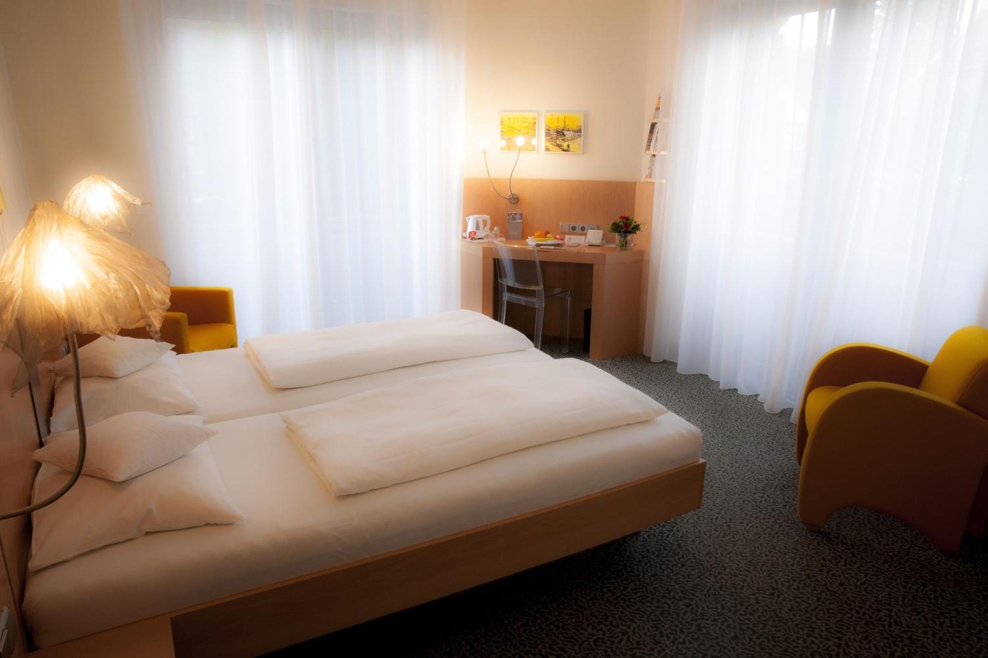 Deluxe Single Room,1704840029:JPEG
