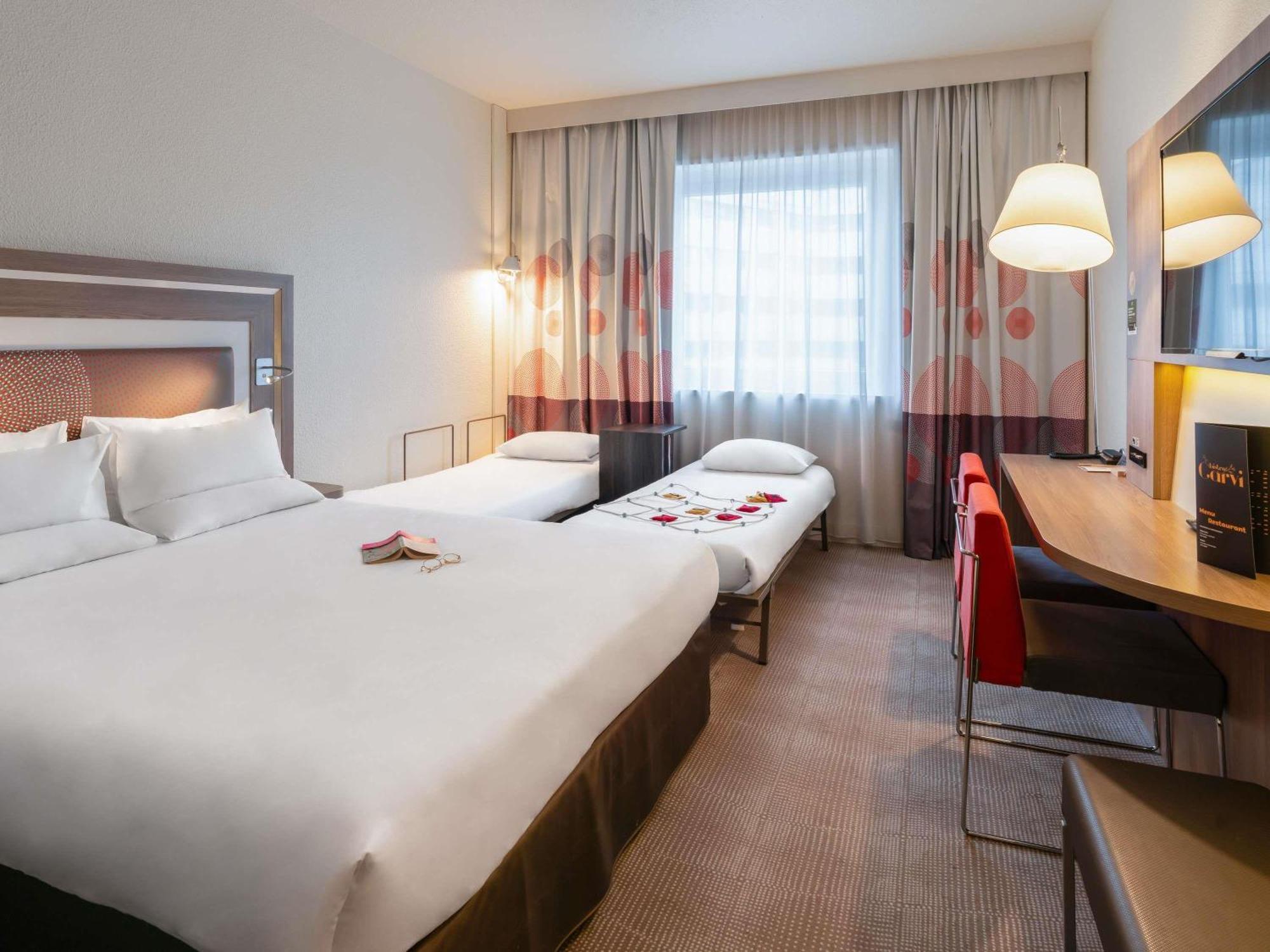 Superior Kamer met Queensize Bed en Slaapbank voor 2 Personen