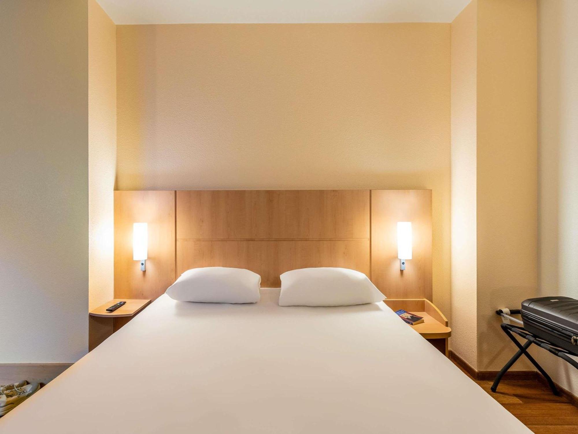 Standard Double Room Mobility Accessible