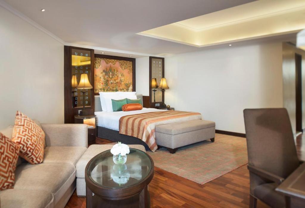 Junior River View Suite