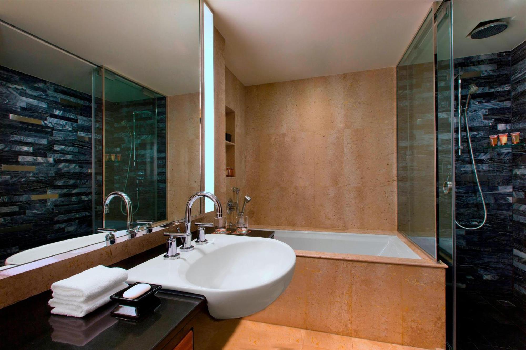 Family King Suite