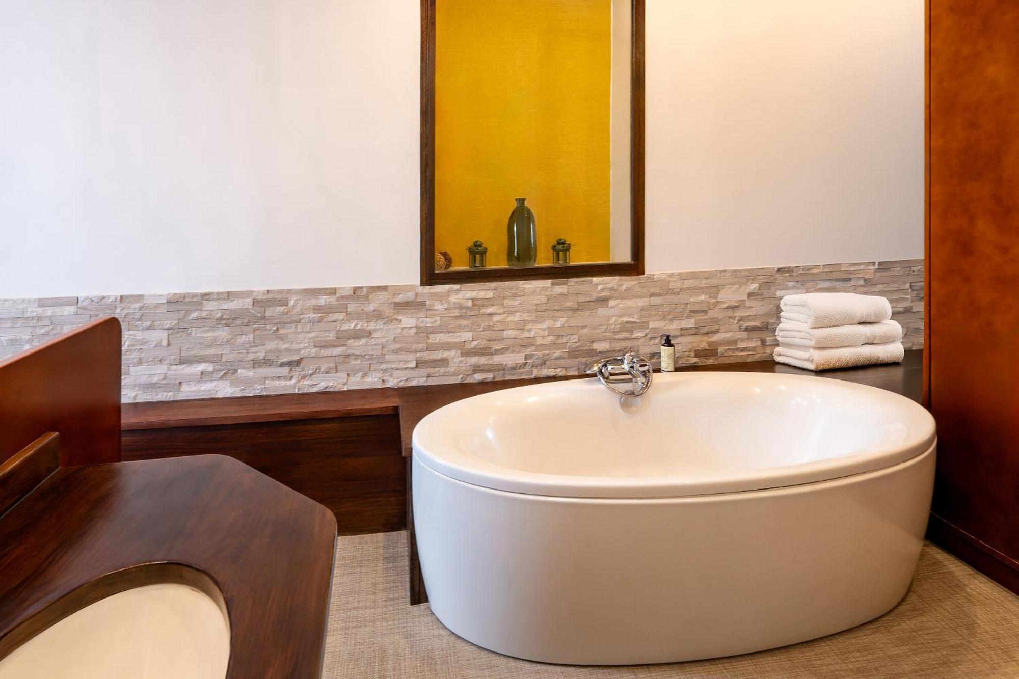 Junior Suite with Queen Bed and Private Terrace - Panoramic Sea View